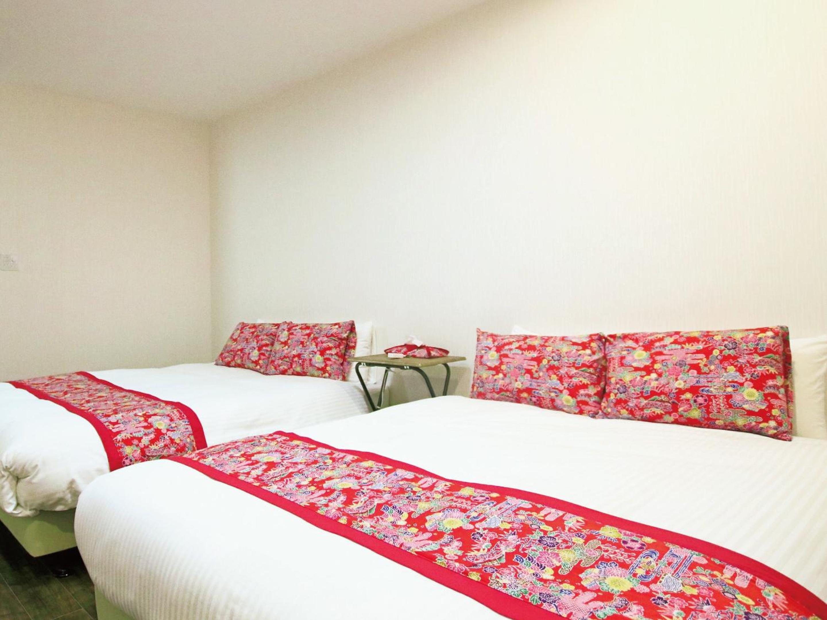 Standard Twin Room - Photo 1
