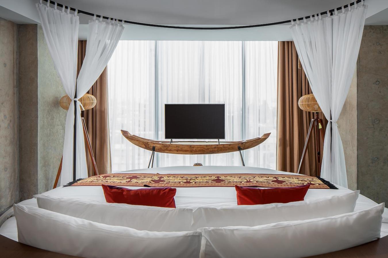 Deluxe Suite - Photo 3