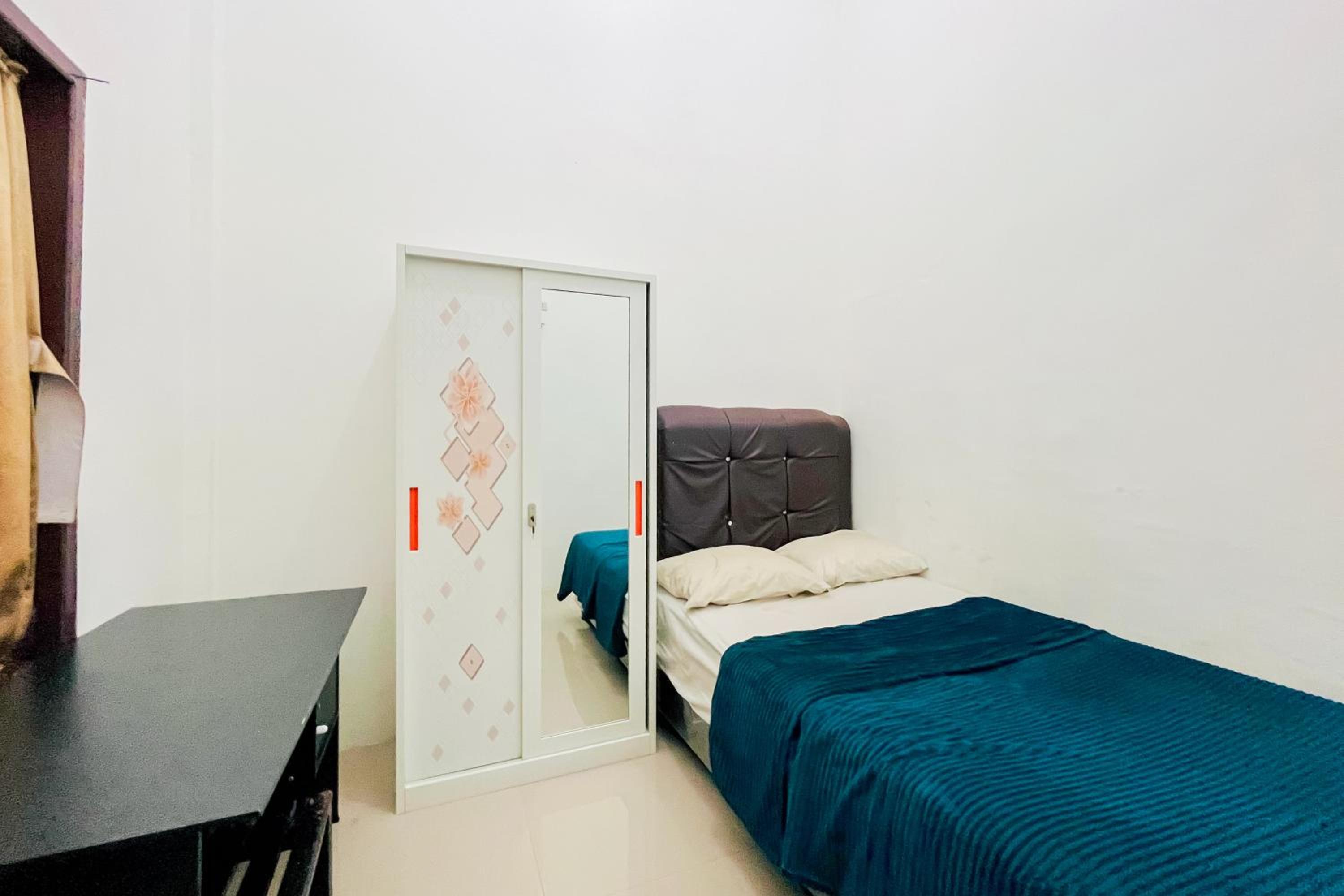 Single Room photo 3