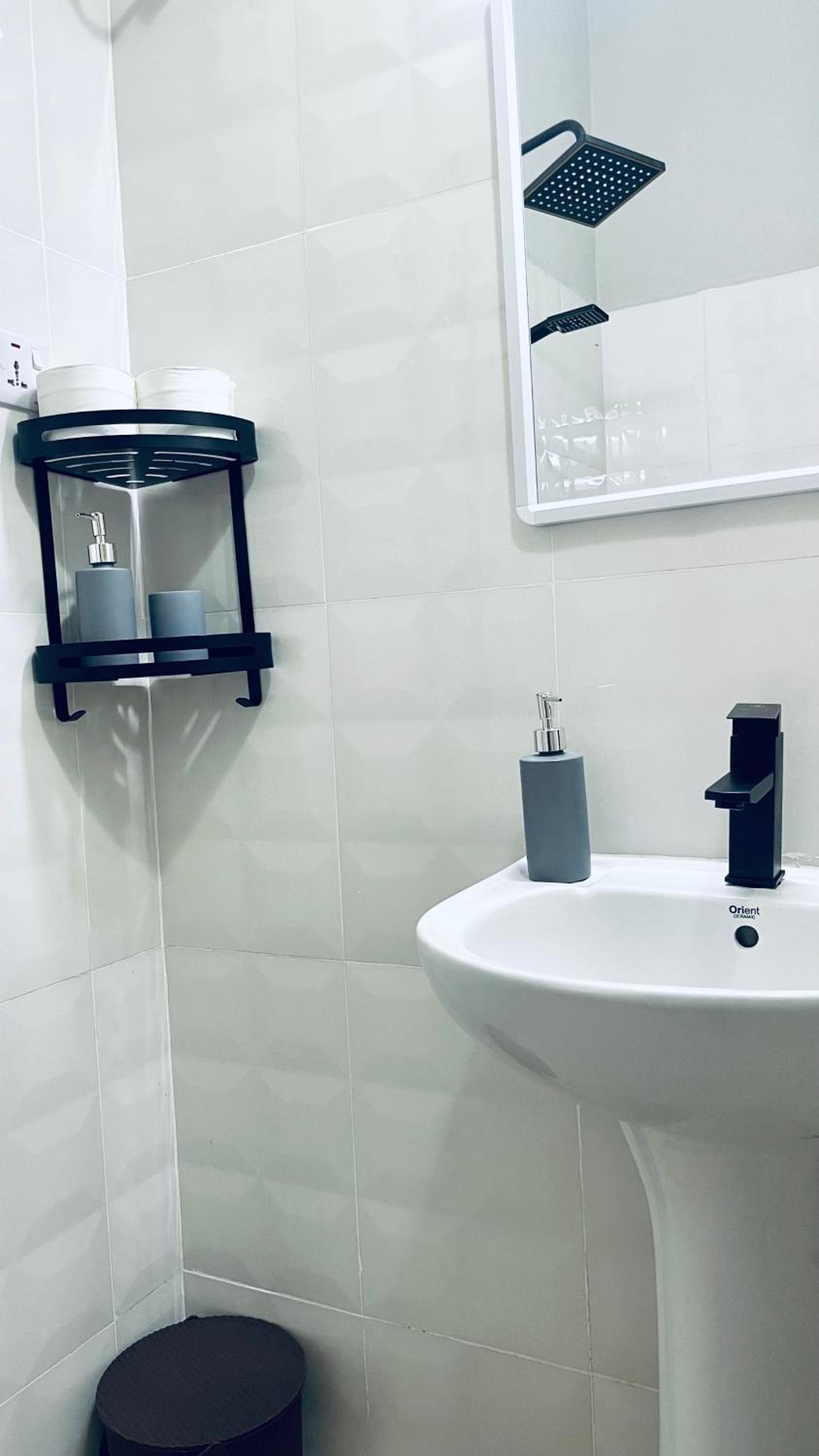 Double Room With Private Bathroom photo 2