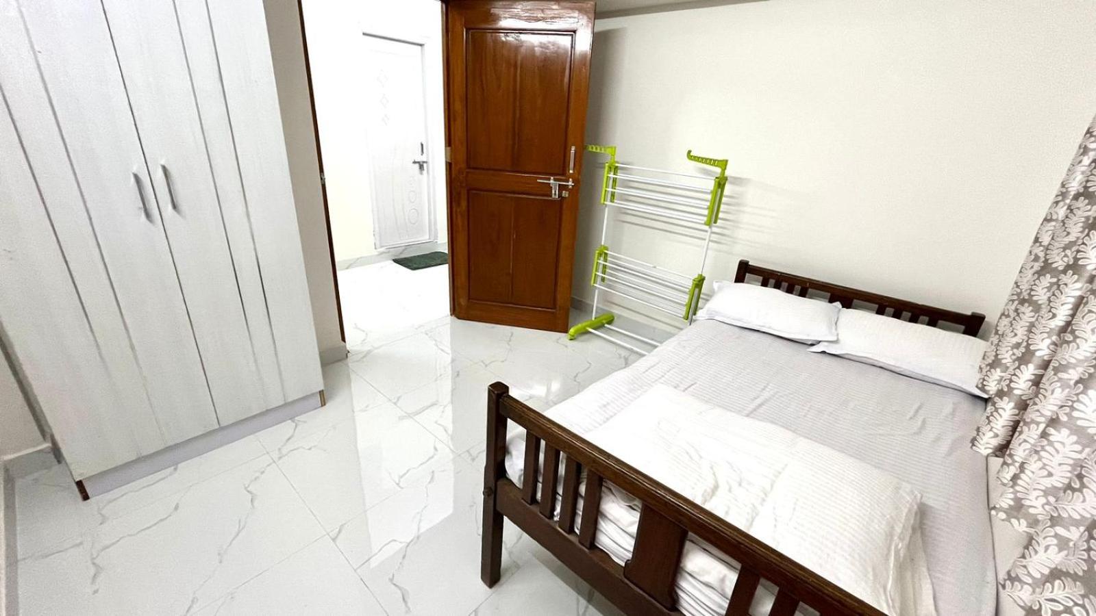 Two-Bedroom Apartment with Balcony and Terrace photo 3