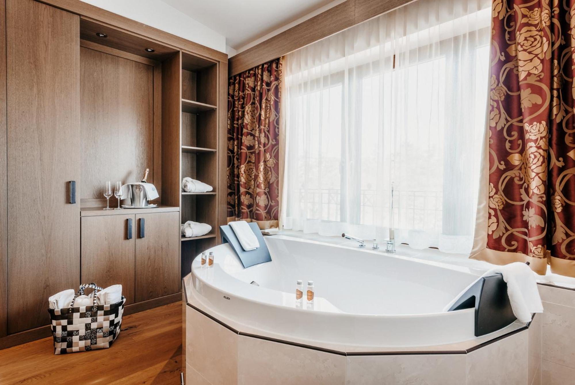Comfort Suite photo 3