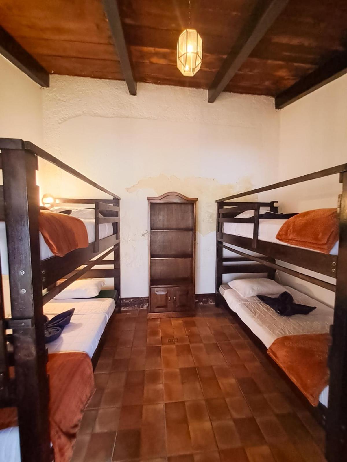 Bed in 4-Bed Mixed Dormitory Room photo 1