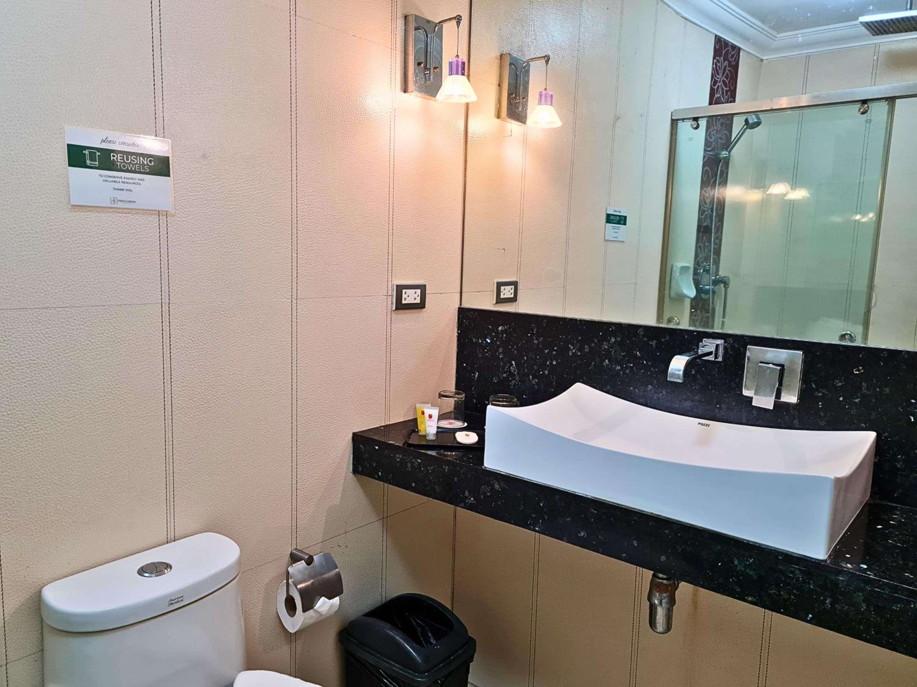 Deluxe Room - Photo 3