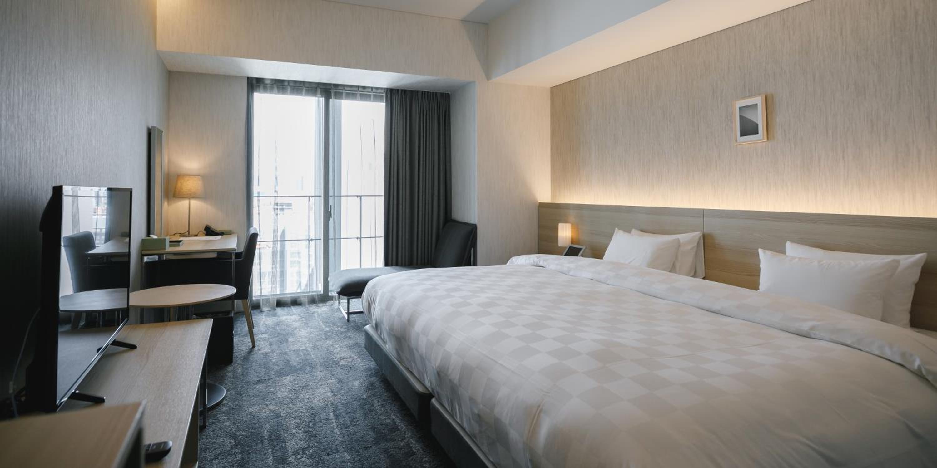 Premium Hollywood Twin Room - Non-Smoking