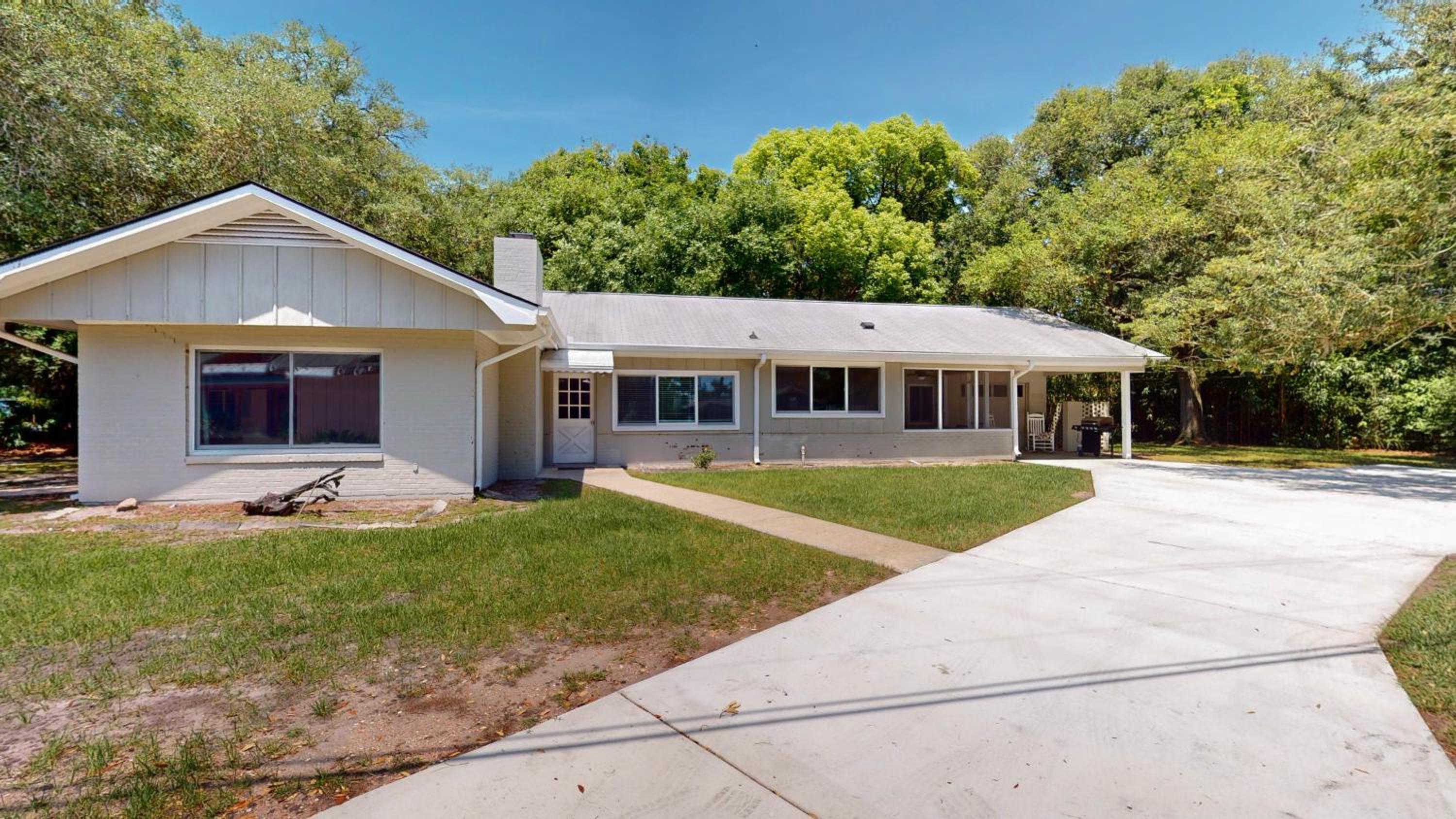 Four-Bedroom Vacation Home photo 2