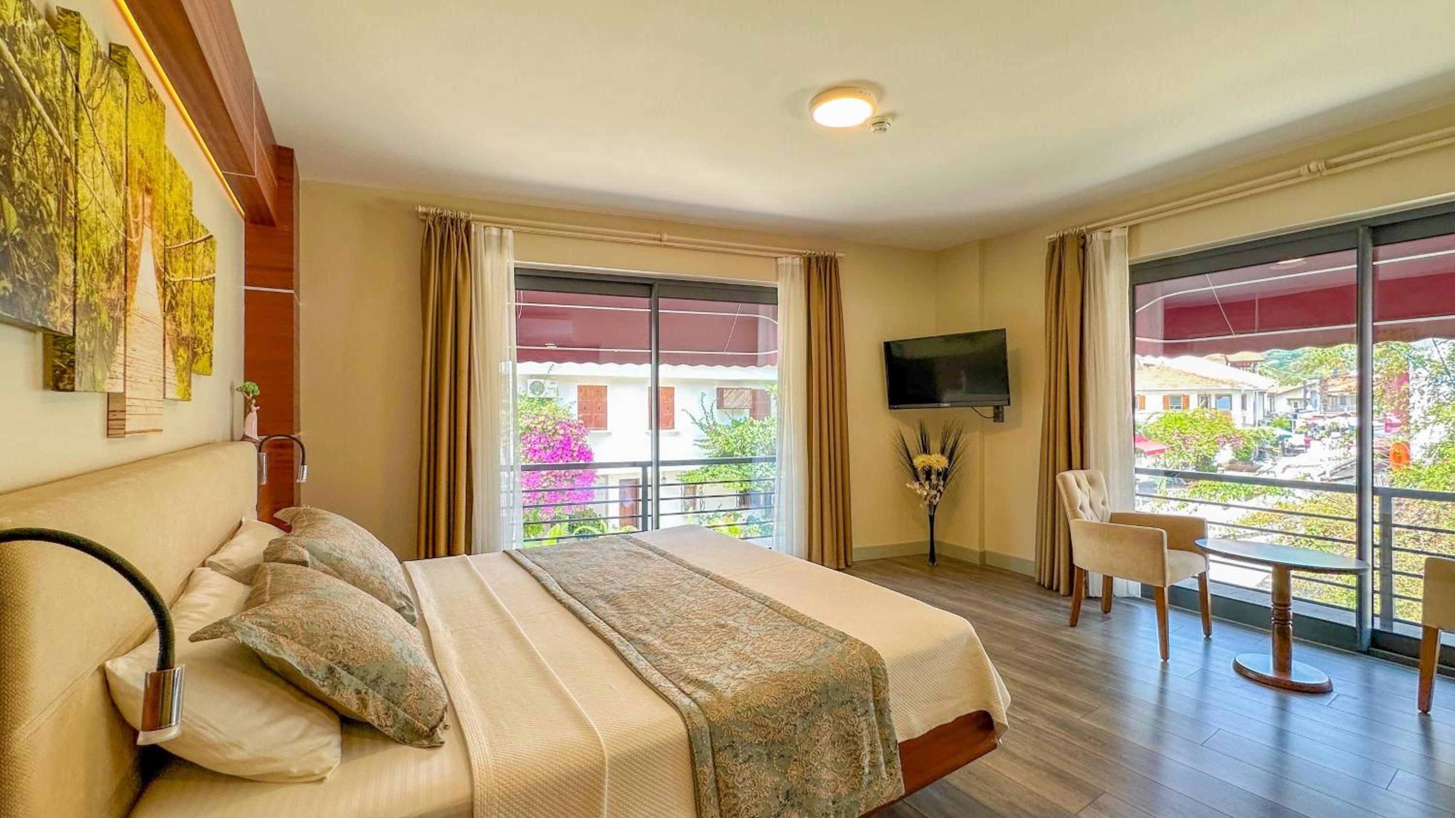 Double Room with Extra Bed photo 3