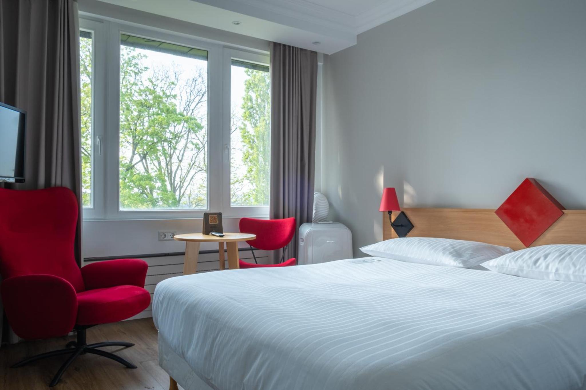 Standard Double Room - Photo 11