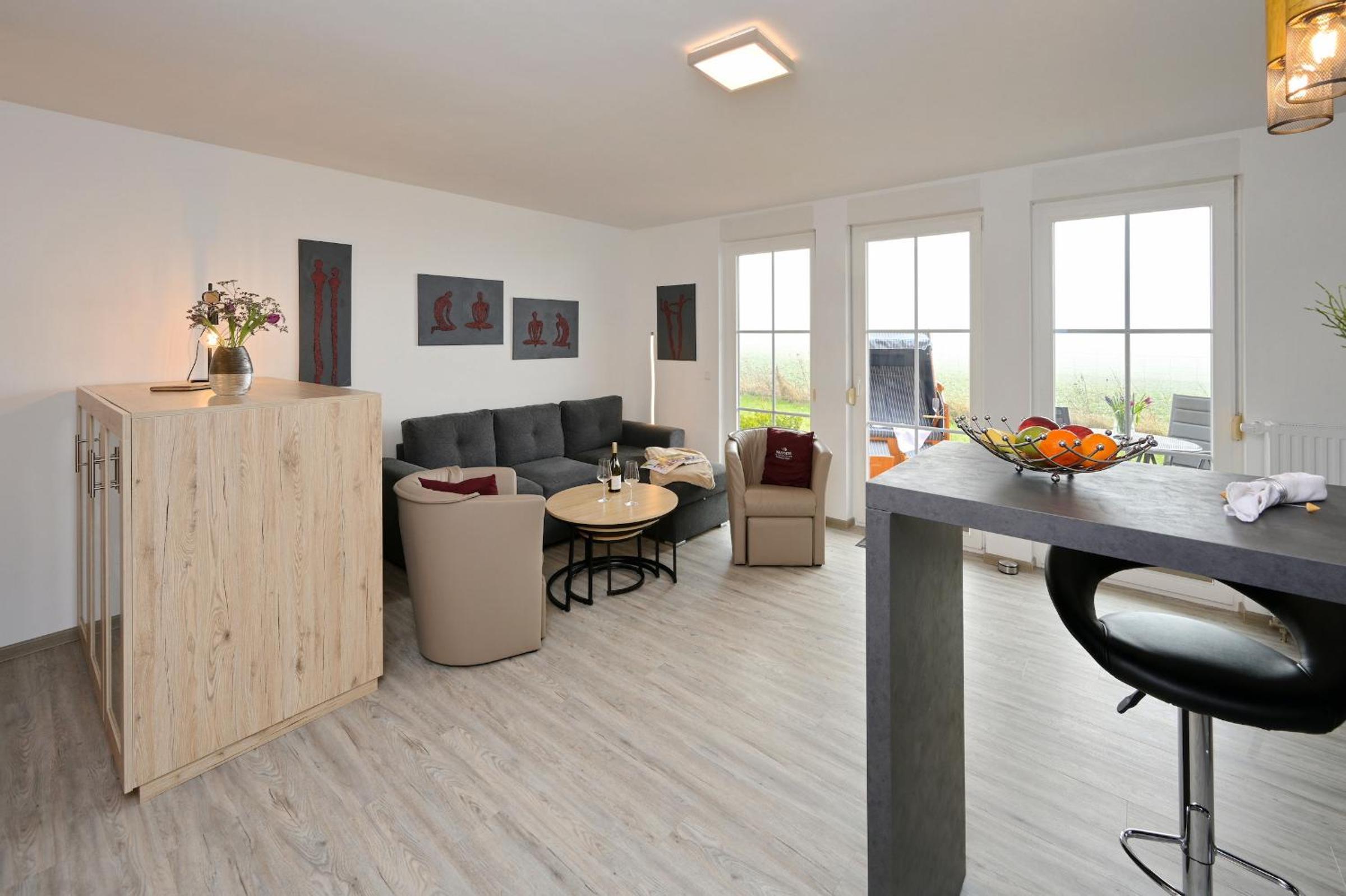 Apartment with Terrace photo 2