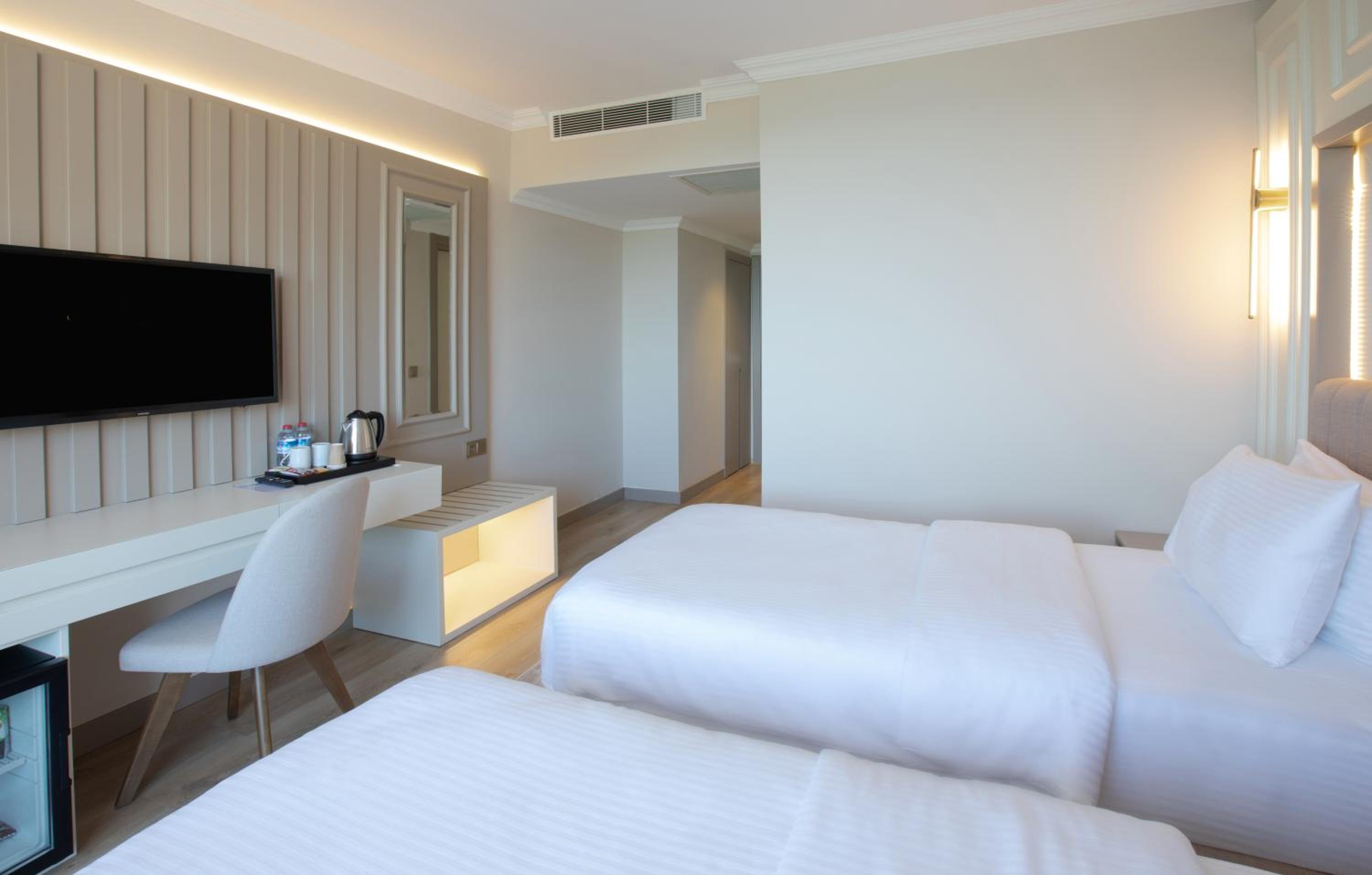 Deluxe Twin Room - Photo 3