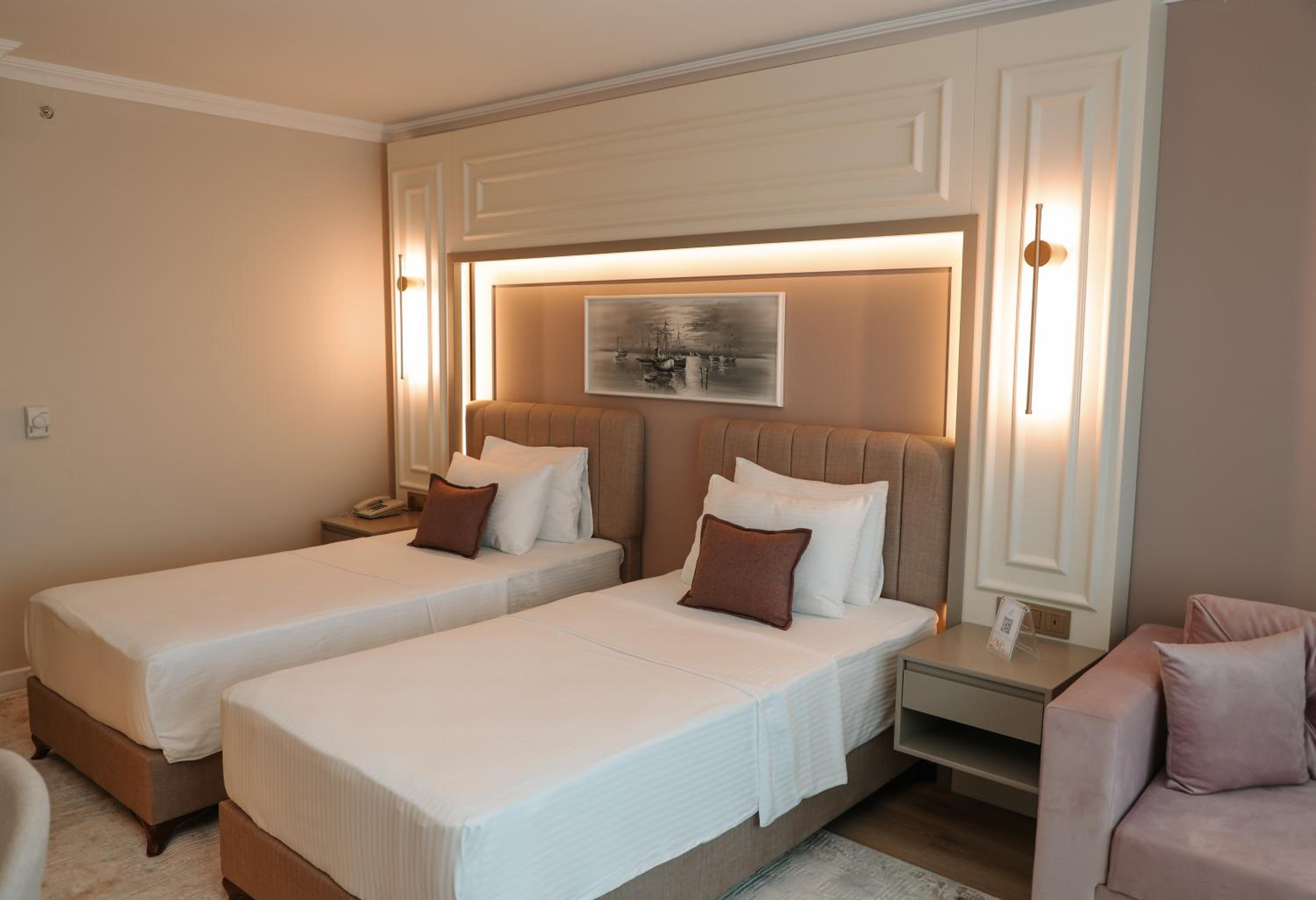 Deluxe Twin Room - Photo 4