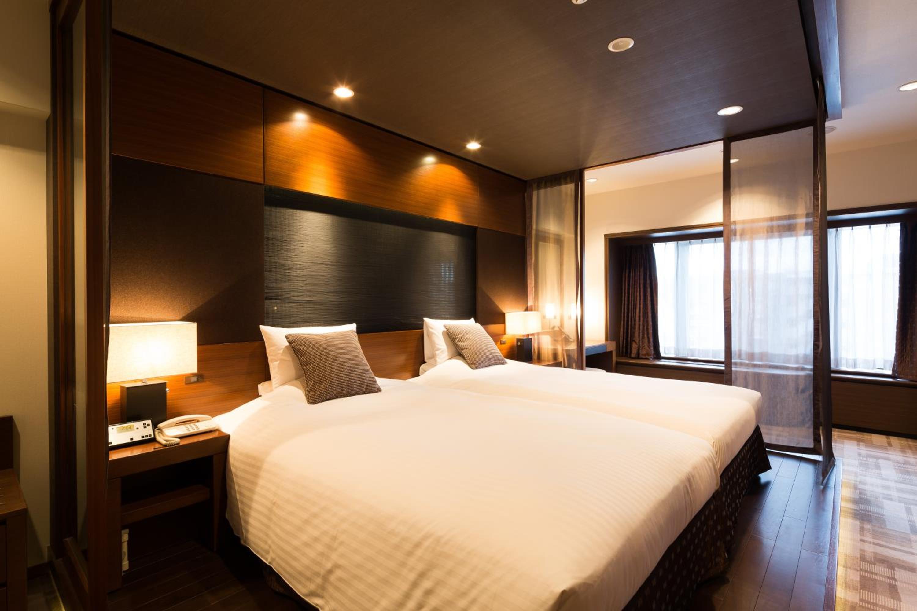 Luxury Suite - Non-Smoking