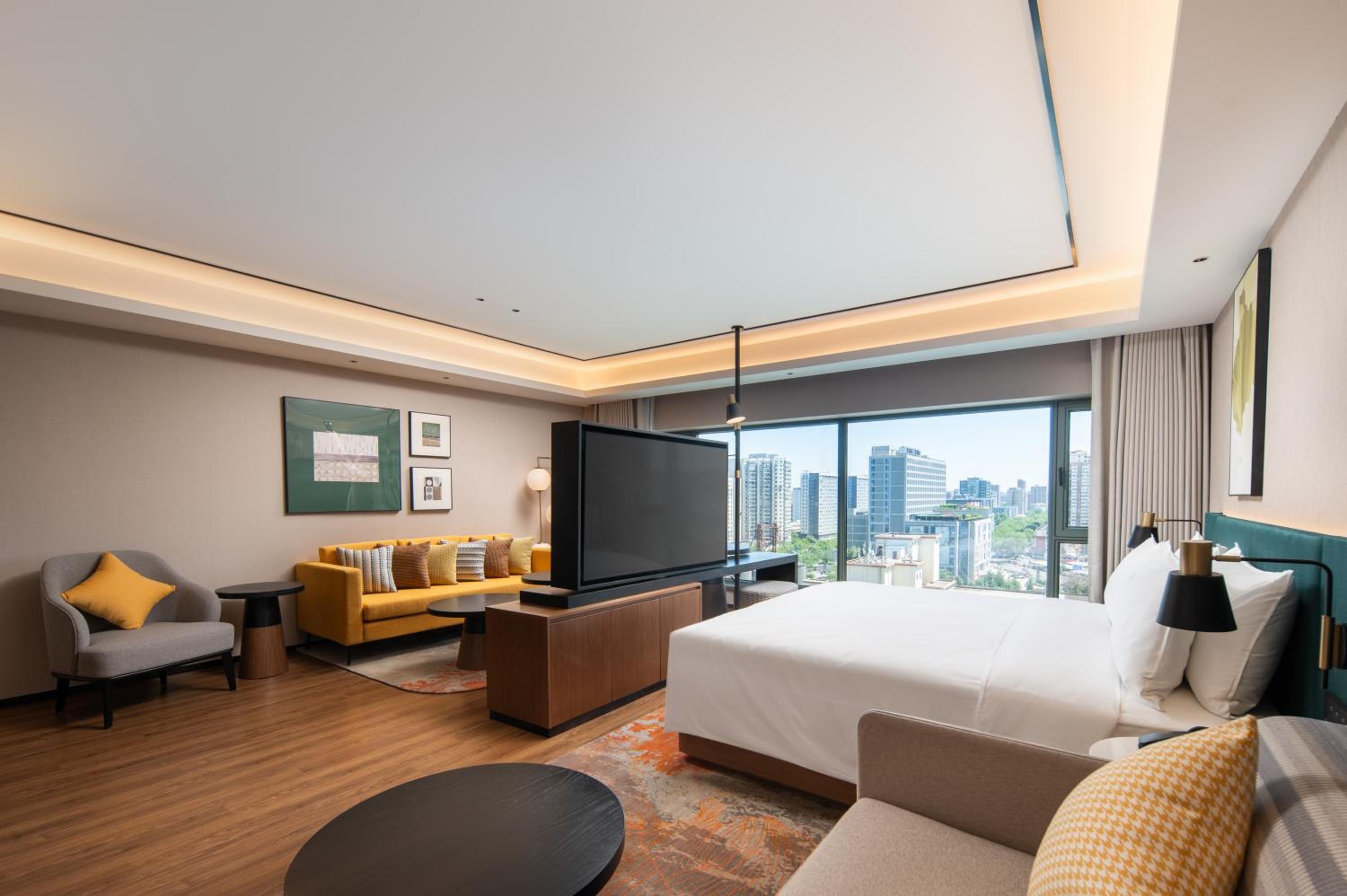 Premium King Room thumbnail 6