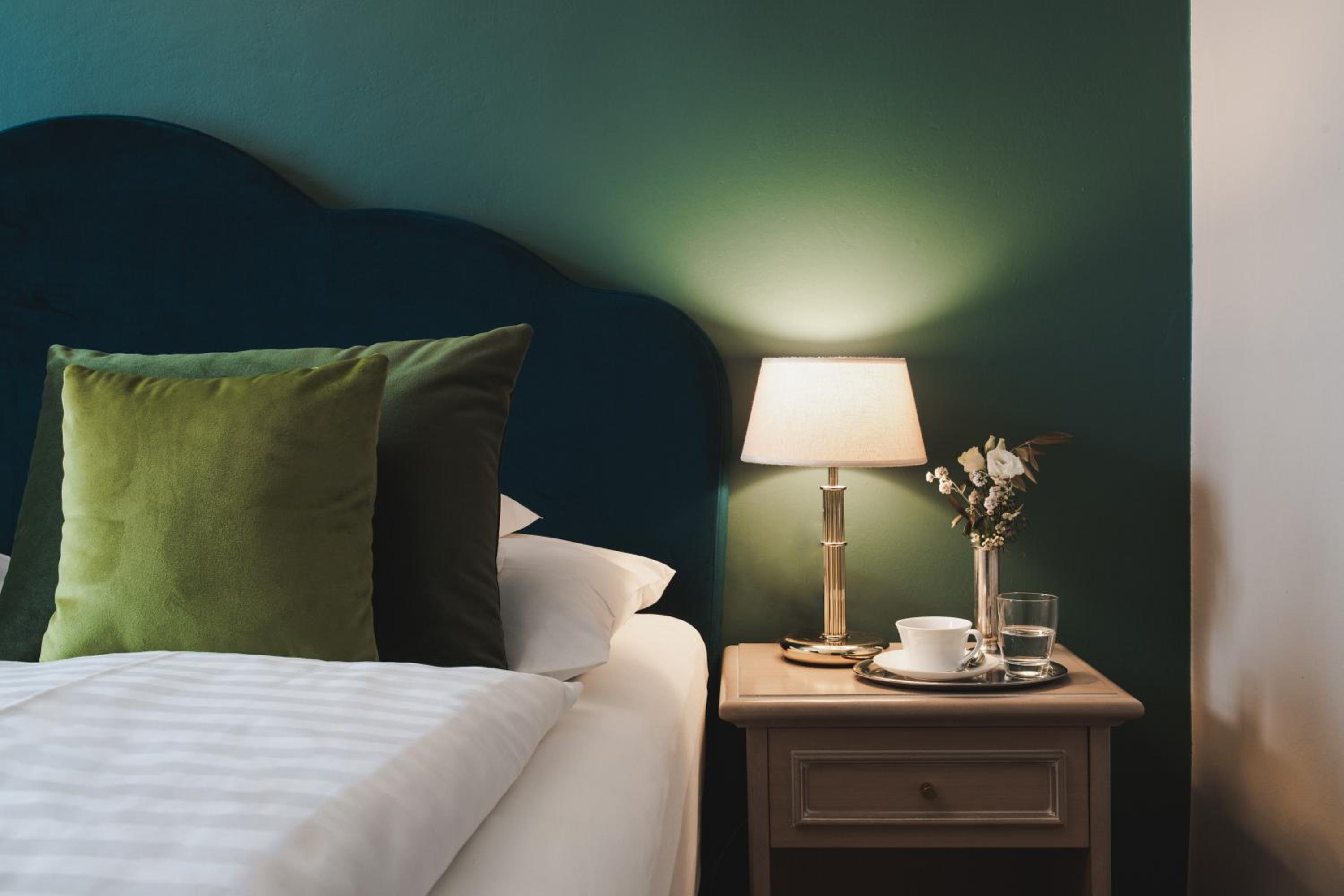 Standard Double Room - Photo 9