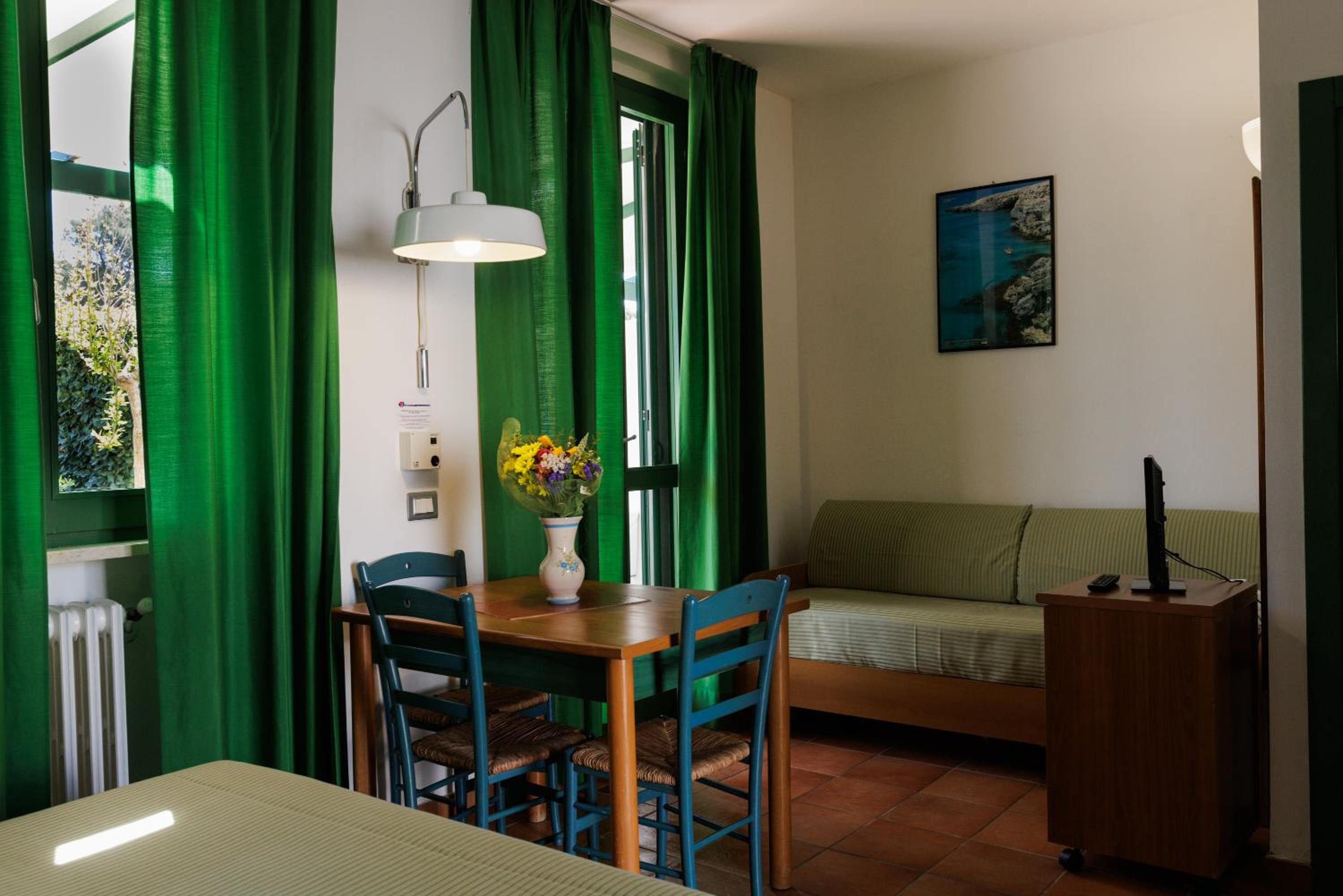 Studio Apartment photo 2