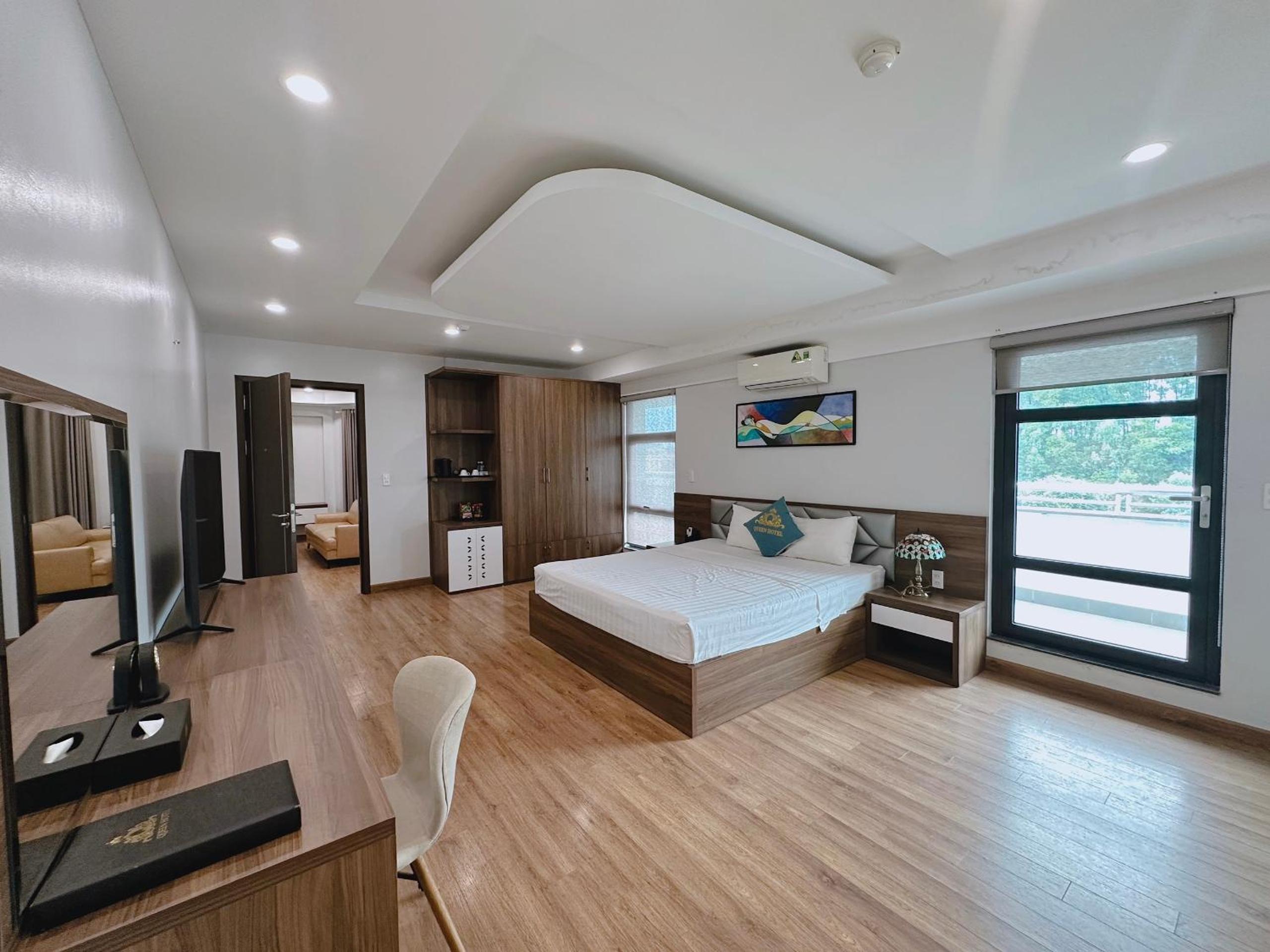 Deluxe Suite - Photo 5