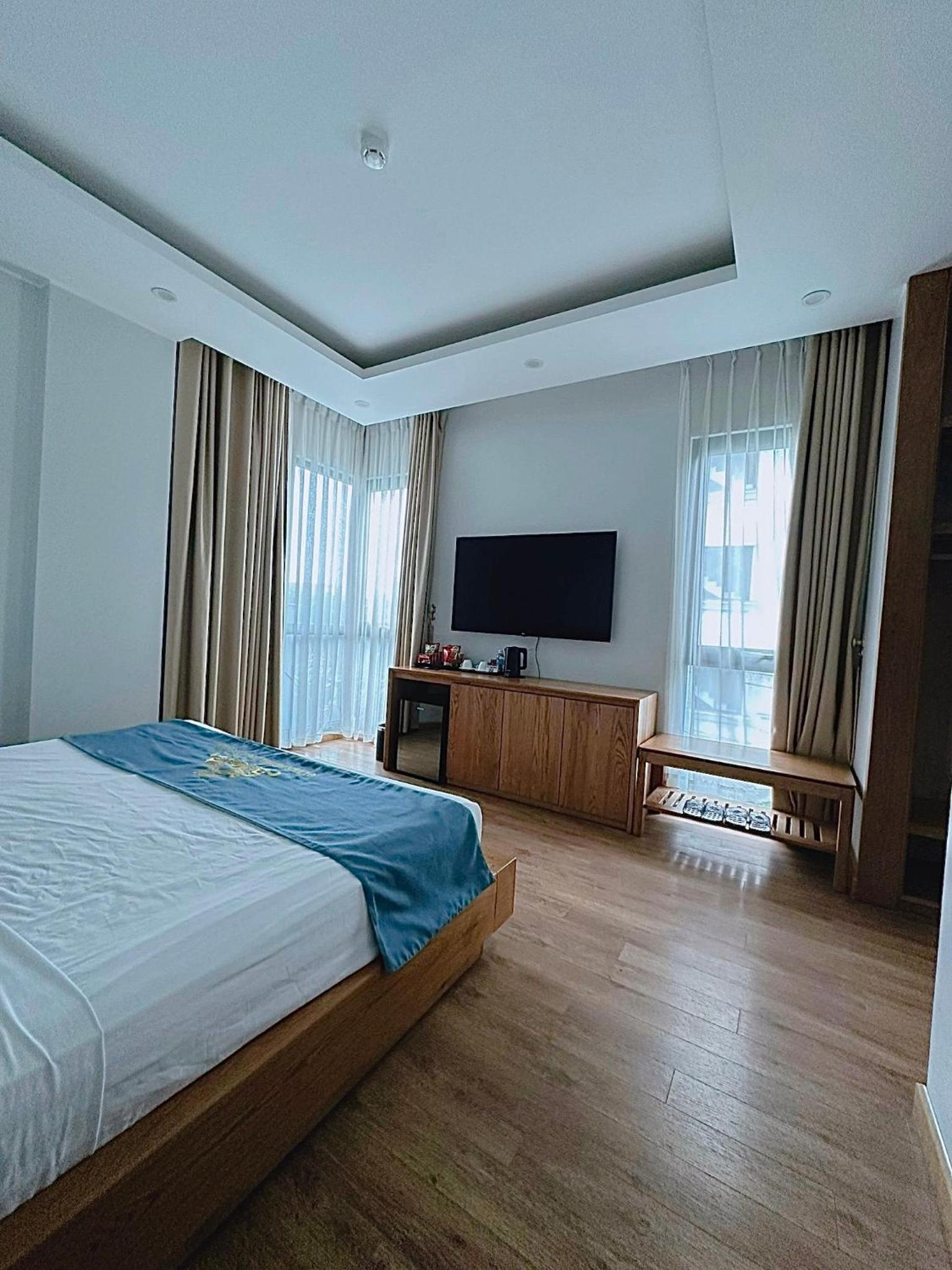 Deluxe Double Room - Photo 14
