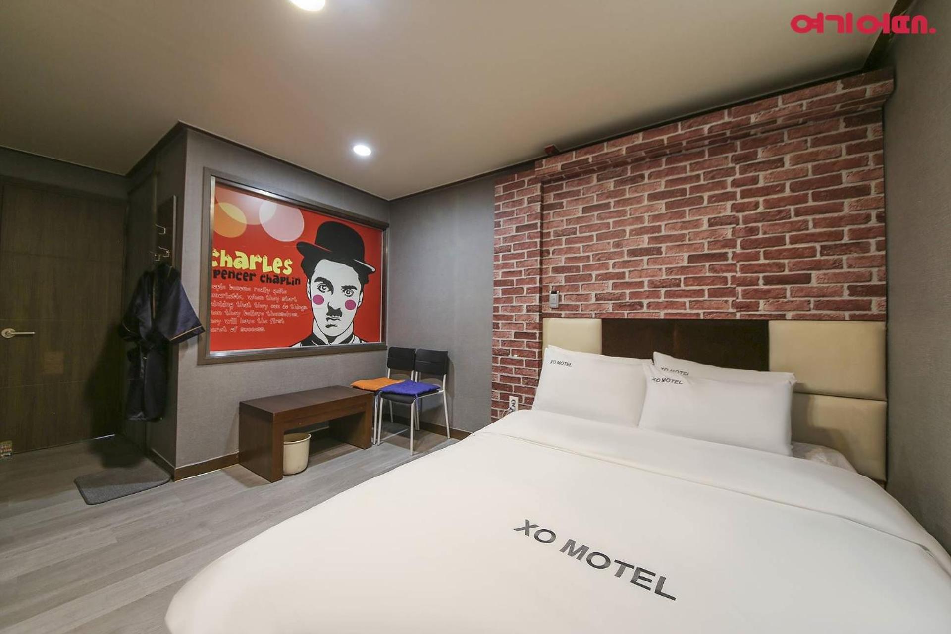 Double Room with Private Bathroom - Photo 7