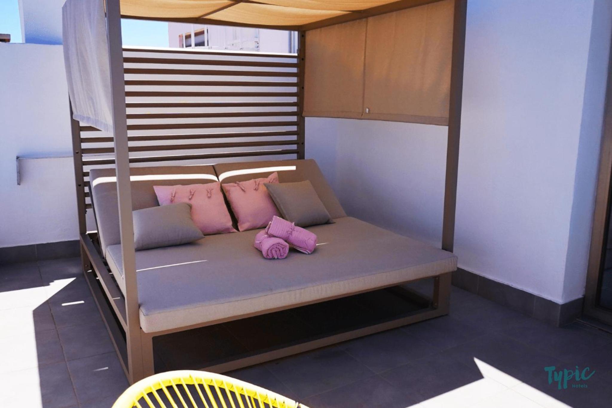 Superior Studio with Sea View - Photo 12