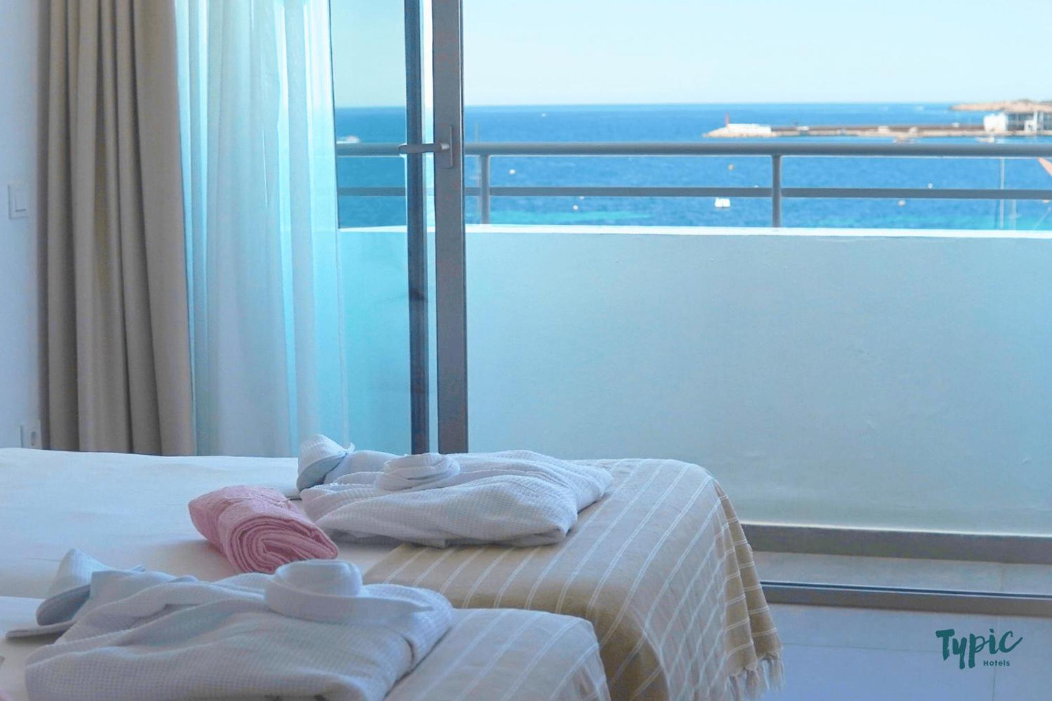 Superior Studio with Sea View - Photo 16