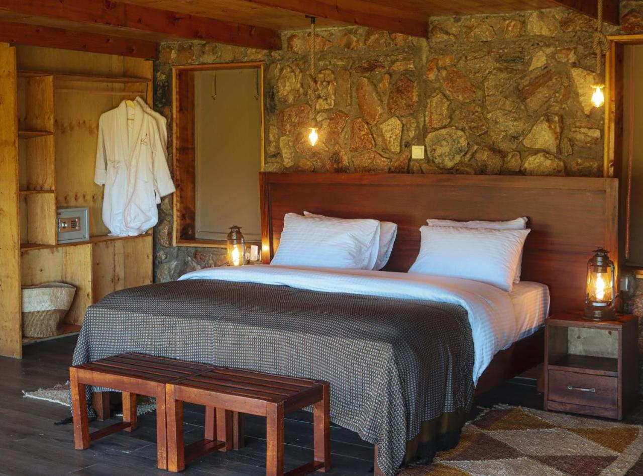 Standard King Room photo 1