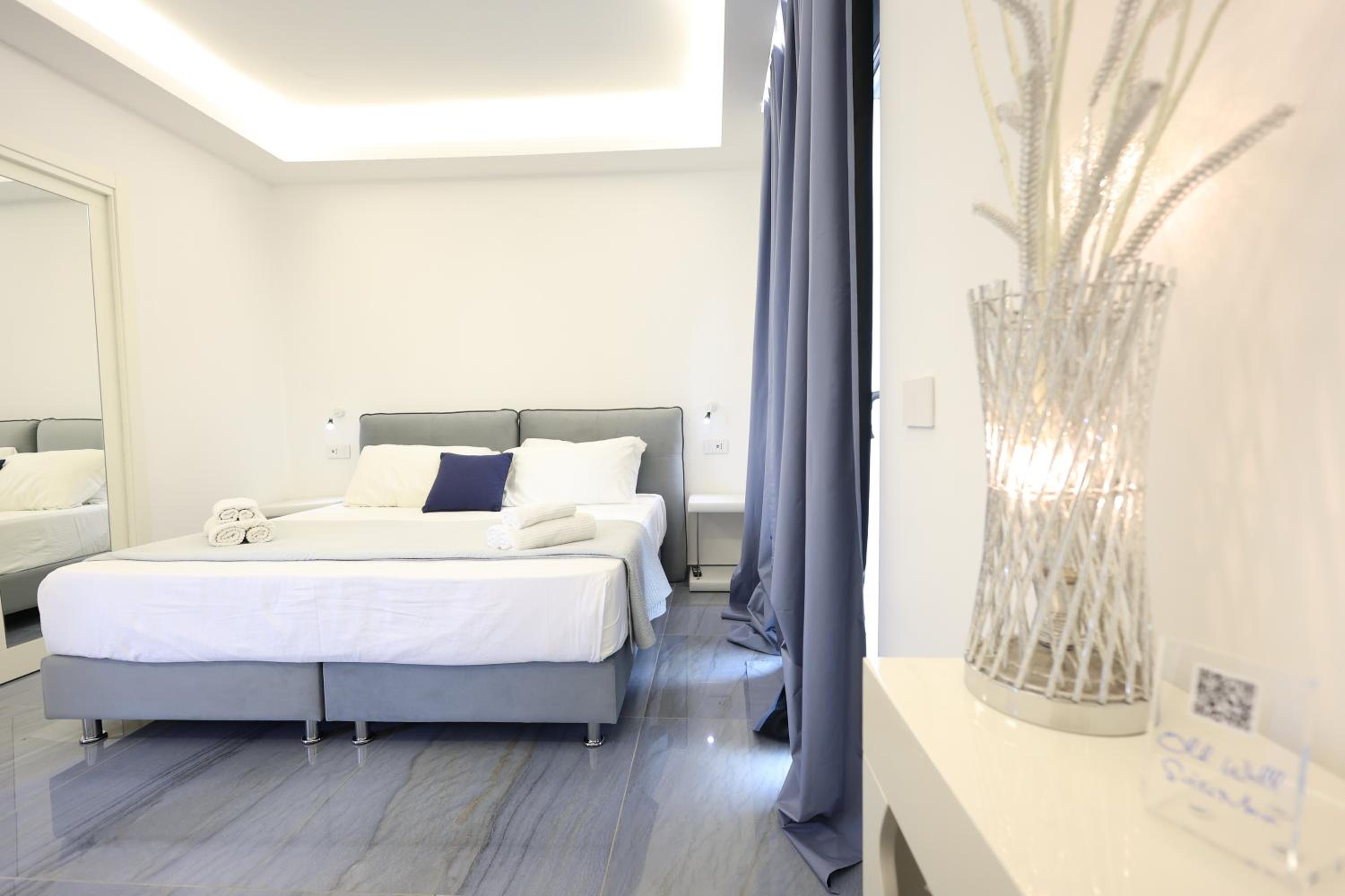 Deluxe Double Room with Sea View photo 3