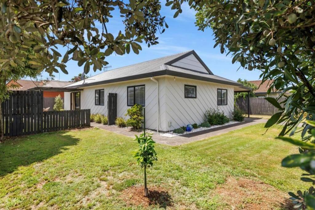 Two-Bedroom House photo 3