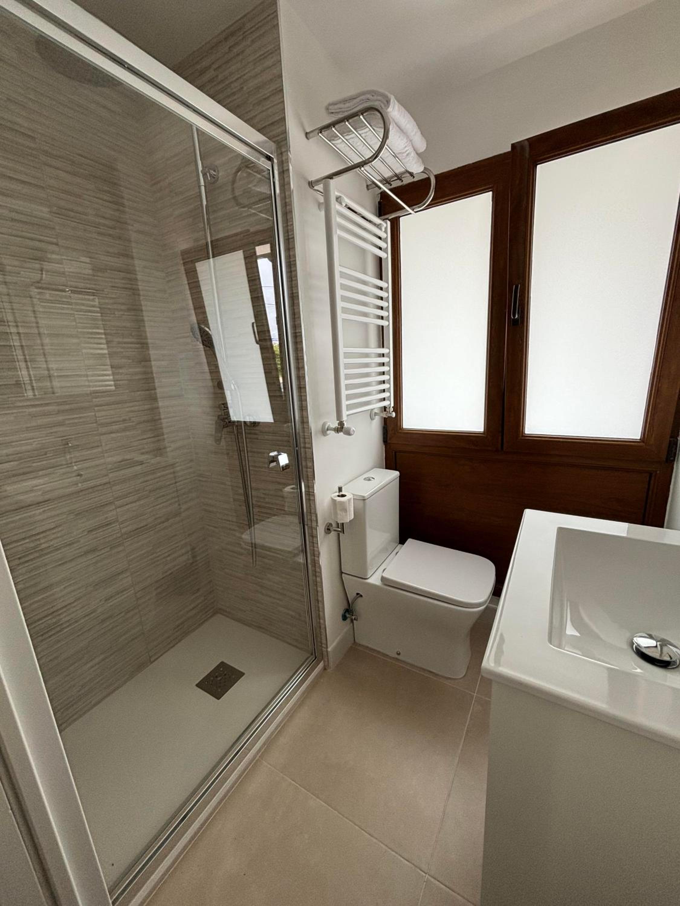 Deluxe Room - Photo 3