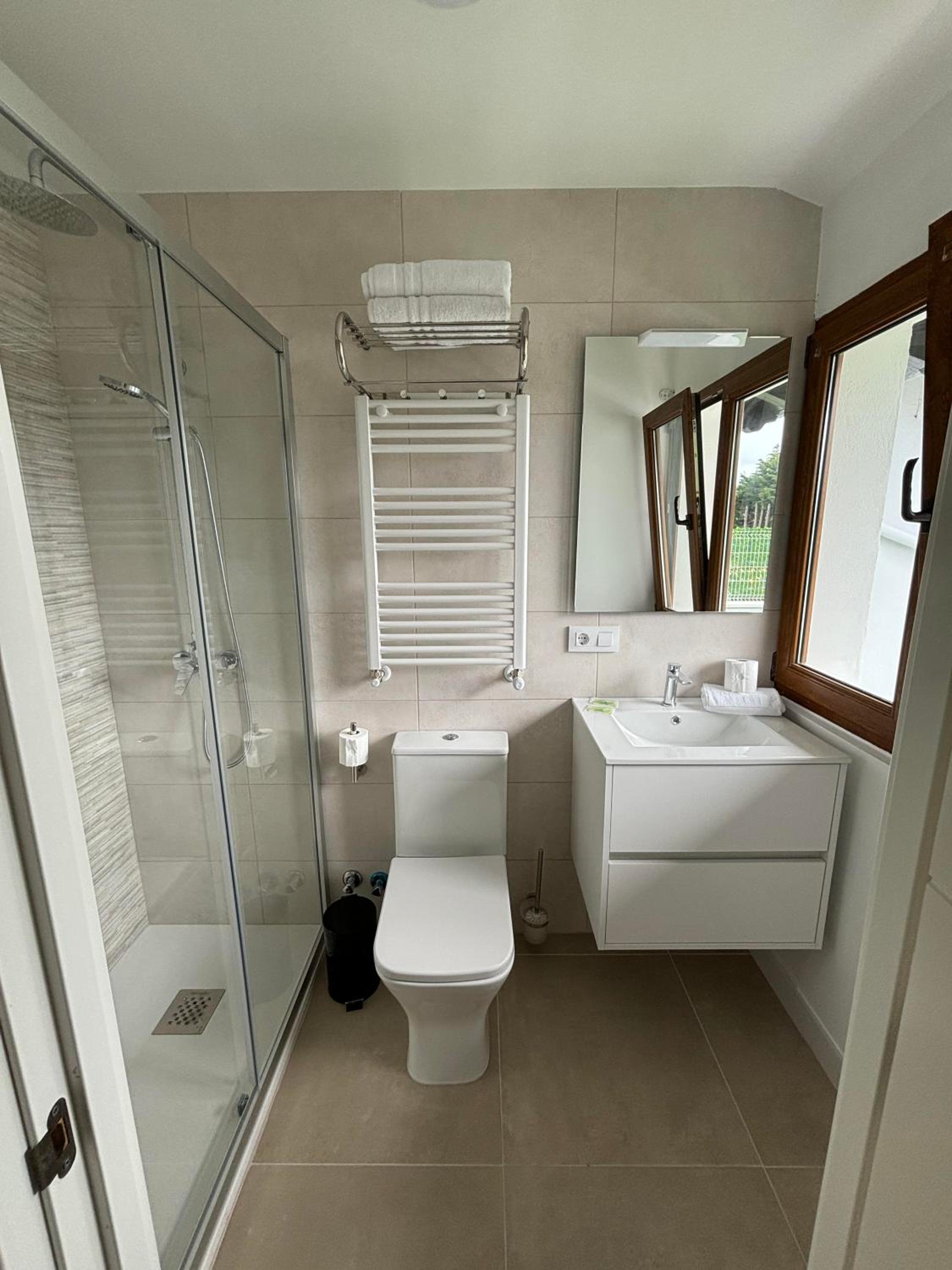 Deluxe Room - Photo 2