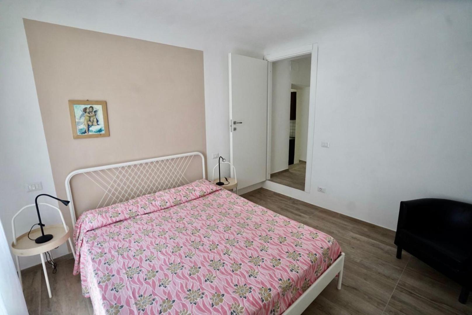 Two-Bedroom Standard Apartment photo 1