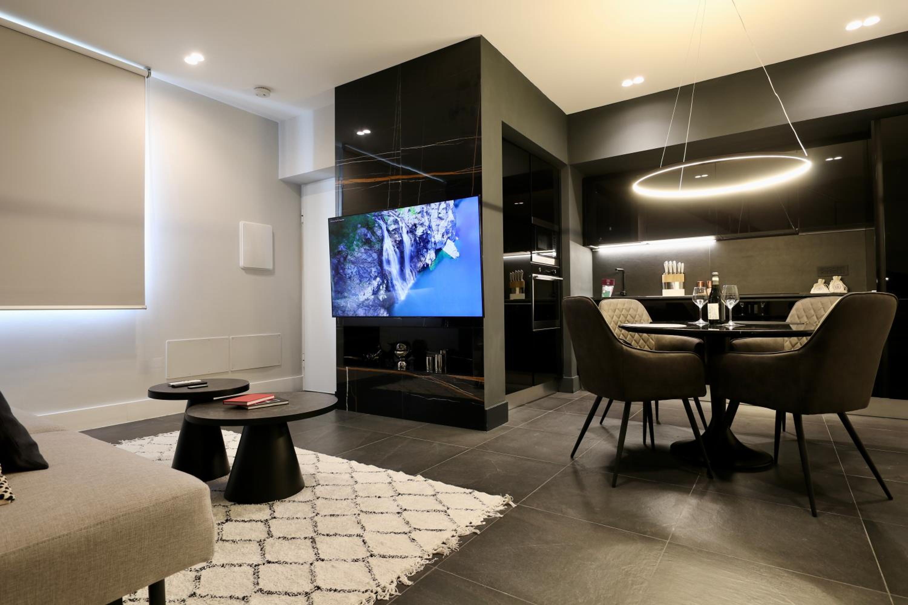 One-Bedroom Superior Apartment