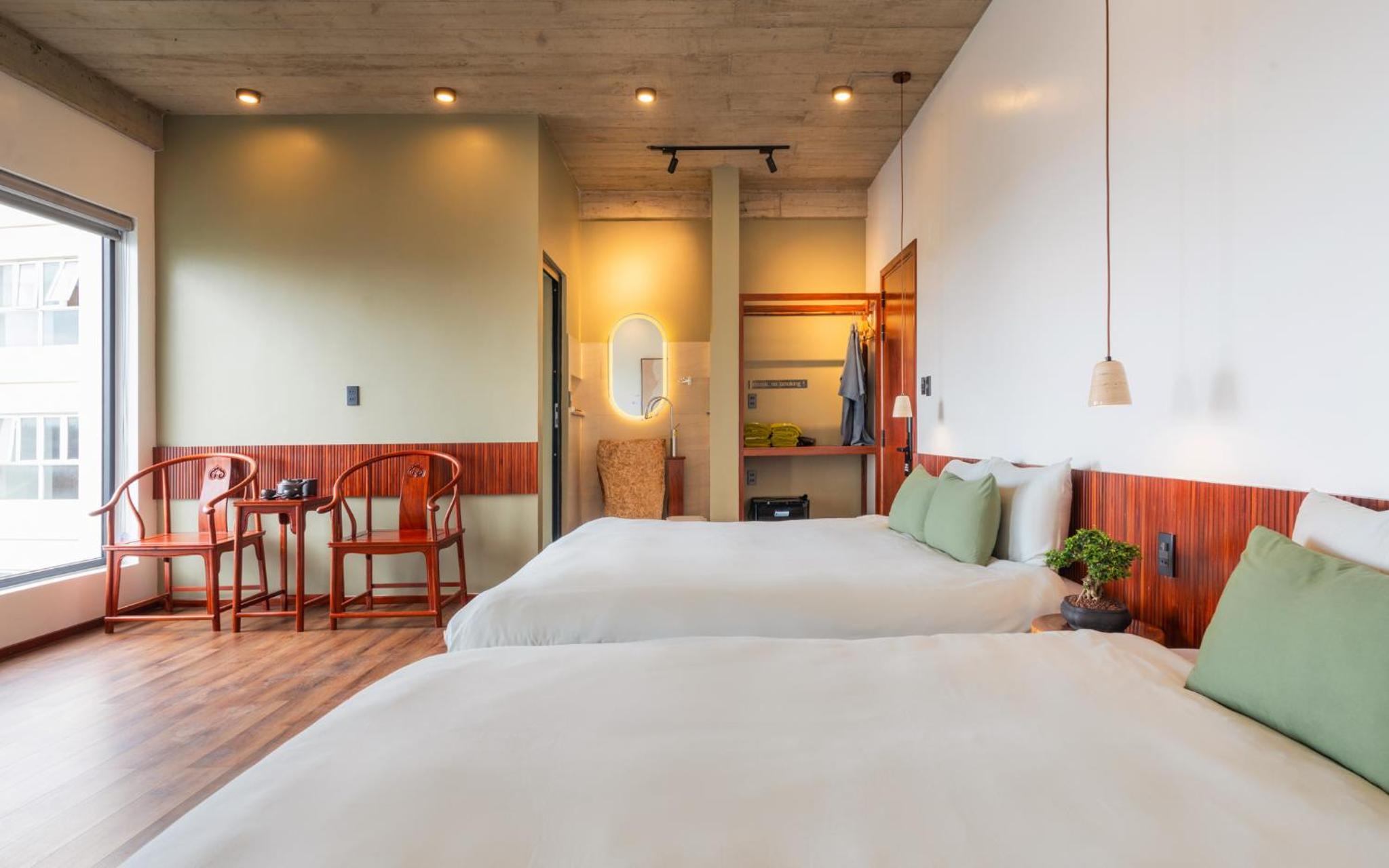 Quadruple Room with Balcony photo 2