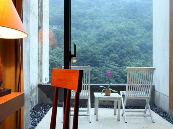 Twin Room with Balcony - Photo 5