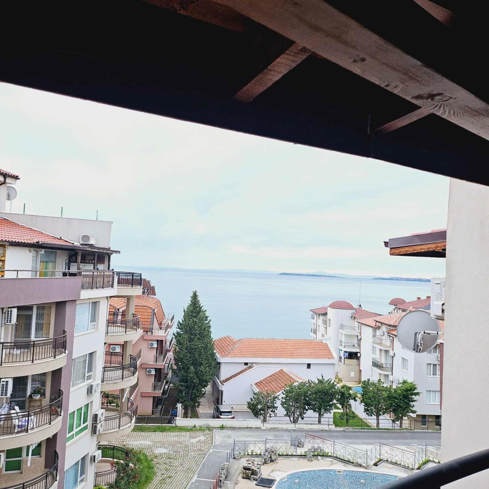 Two-Bedroom Apartment with Balcony and Sea View photo 3