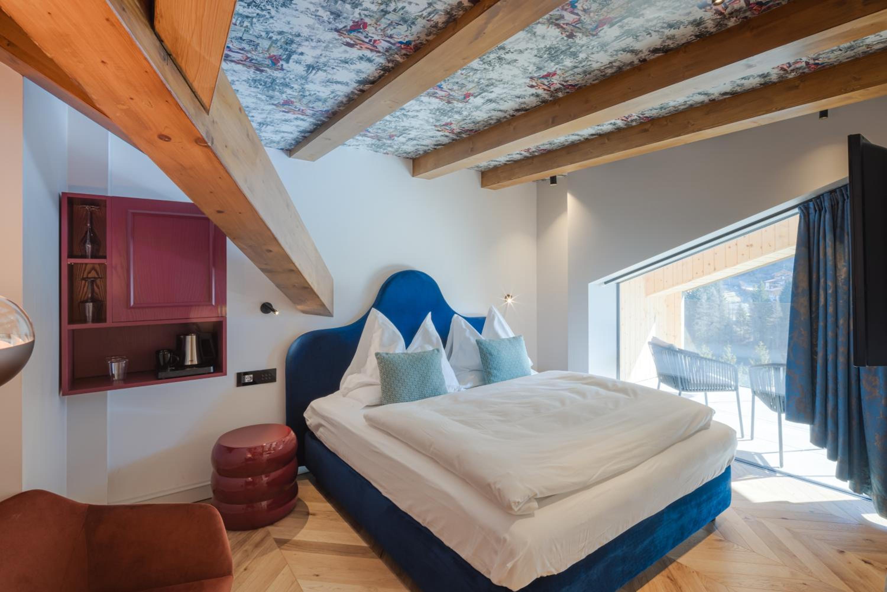 Suite with Hot Tub