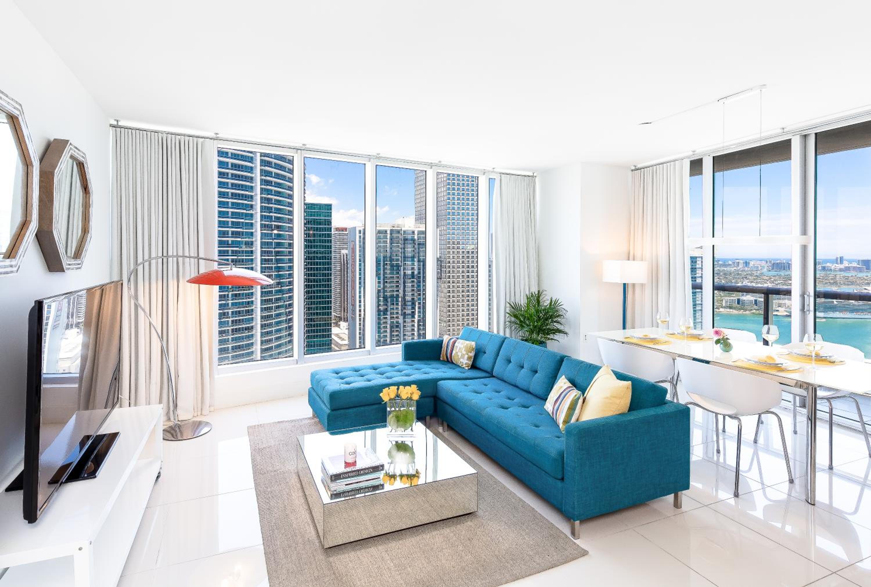 Apartment With View And Balcony thumbnail 5
