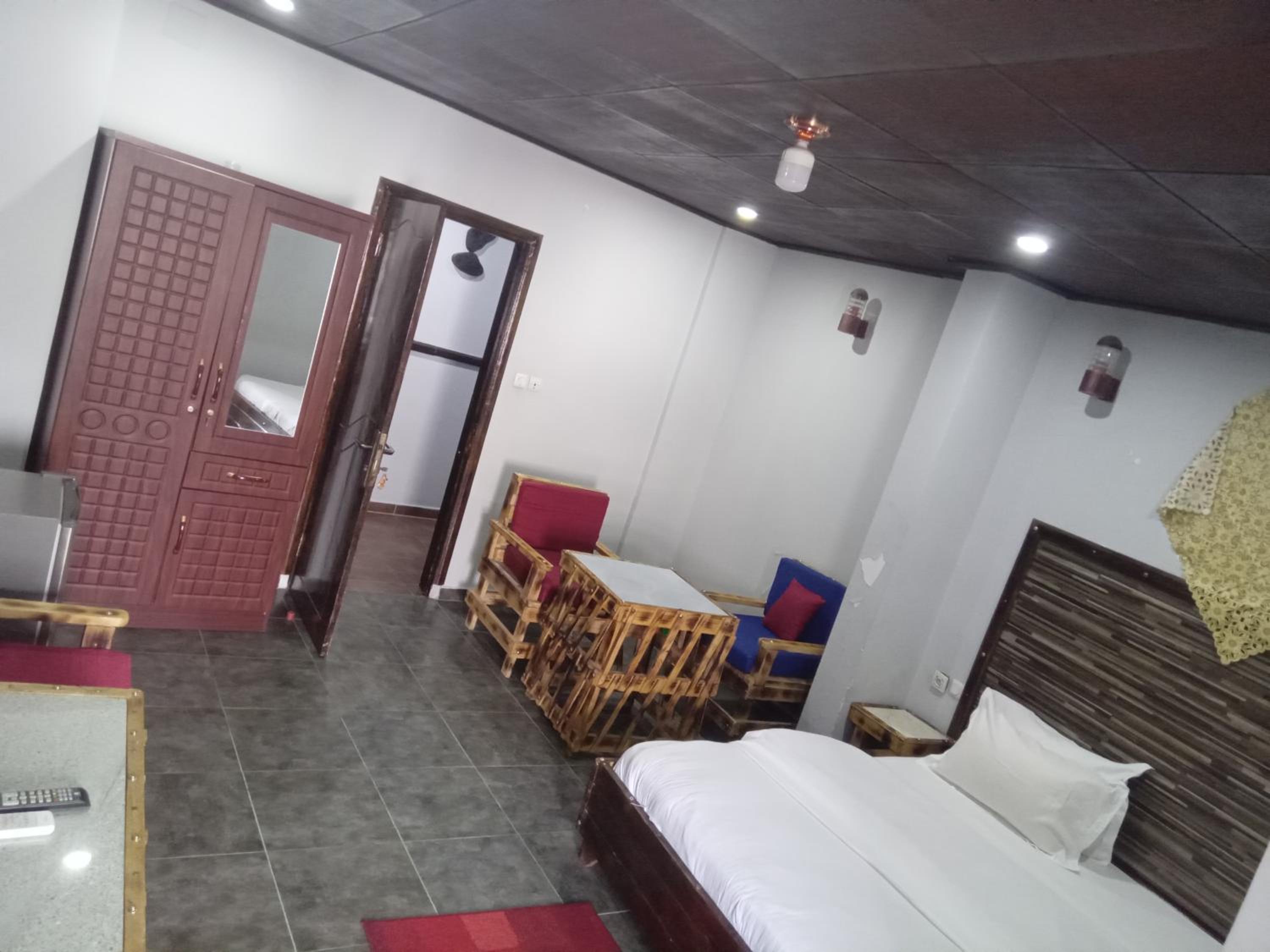 Deluxe Double Room with Balcony photo 3