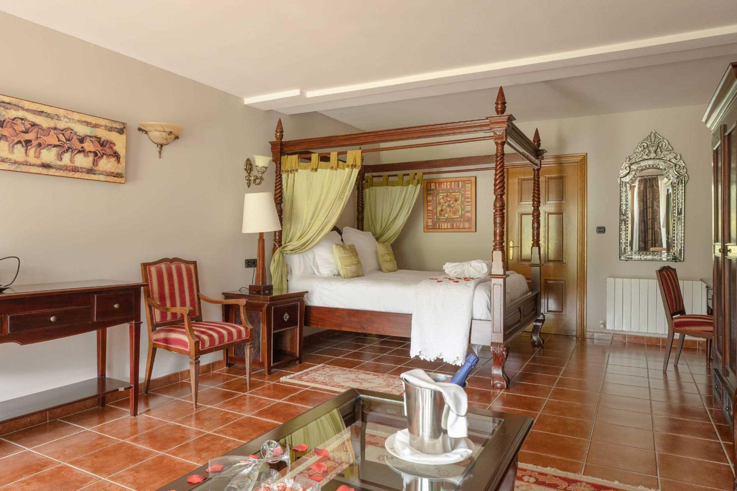 Royal Suite - Photo 2