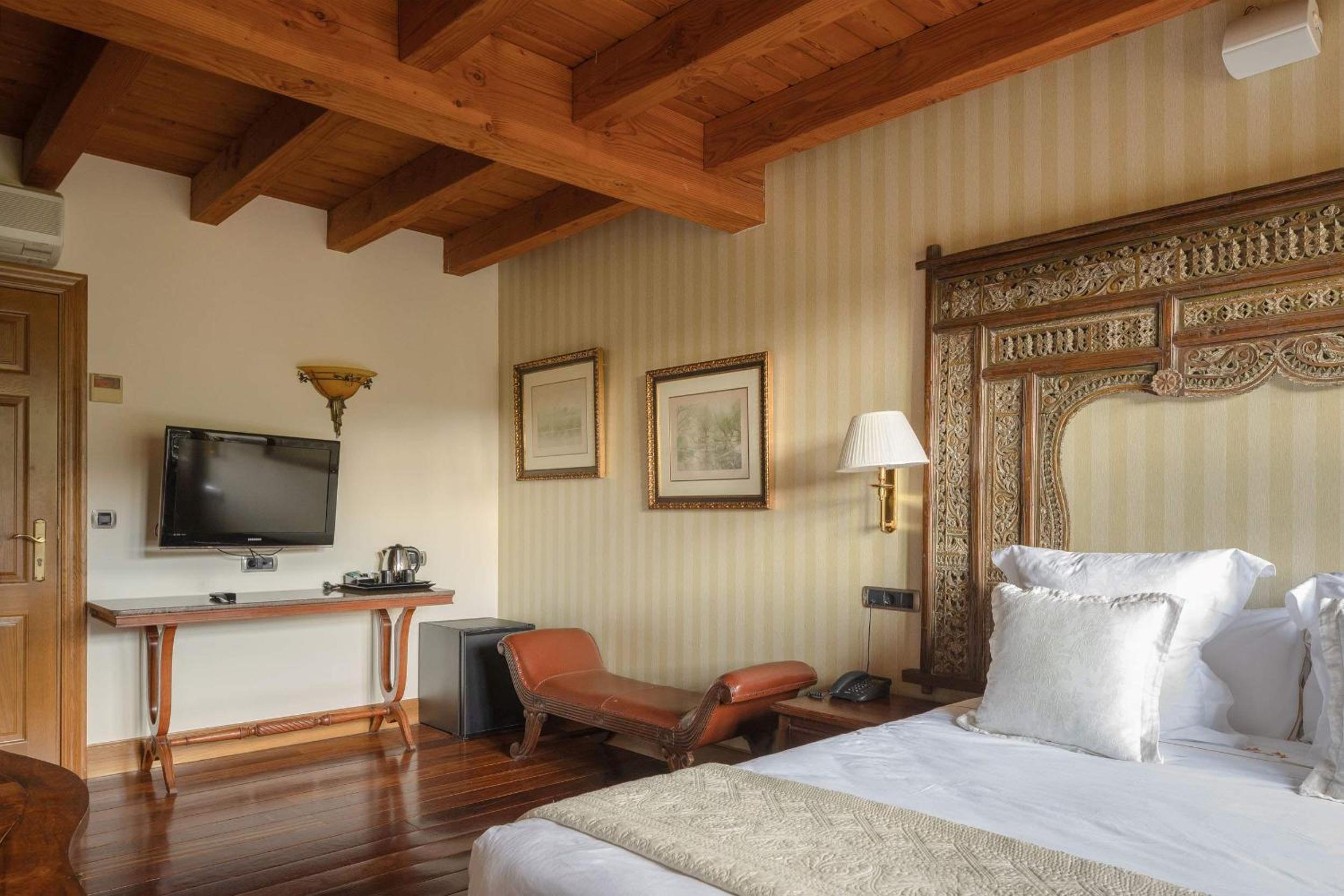 Deluxe Double Room - Photo 3