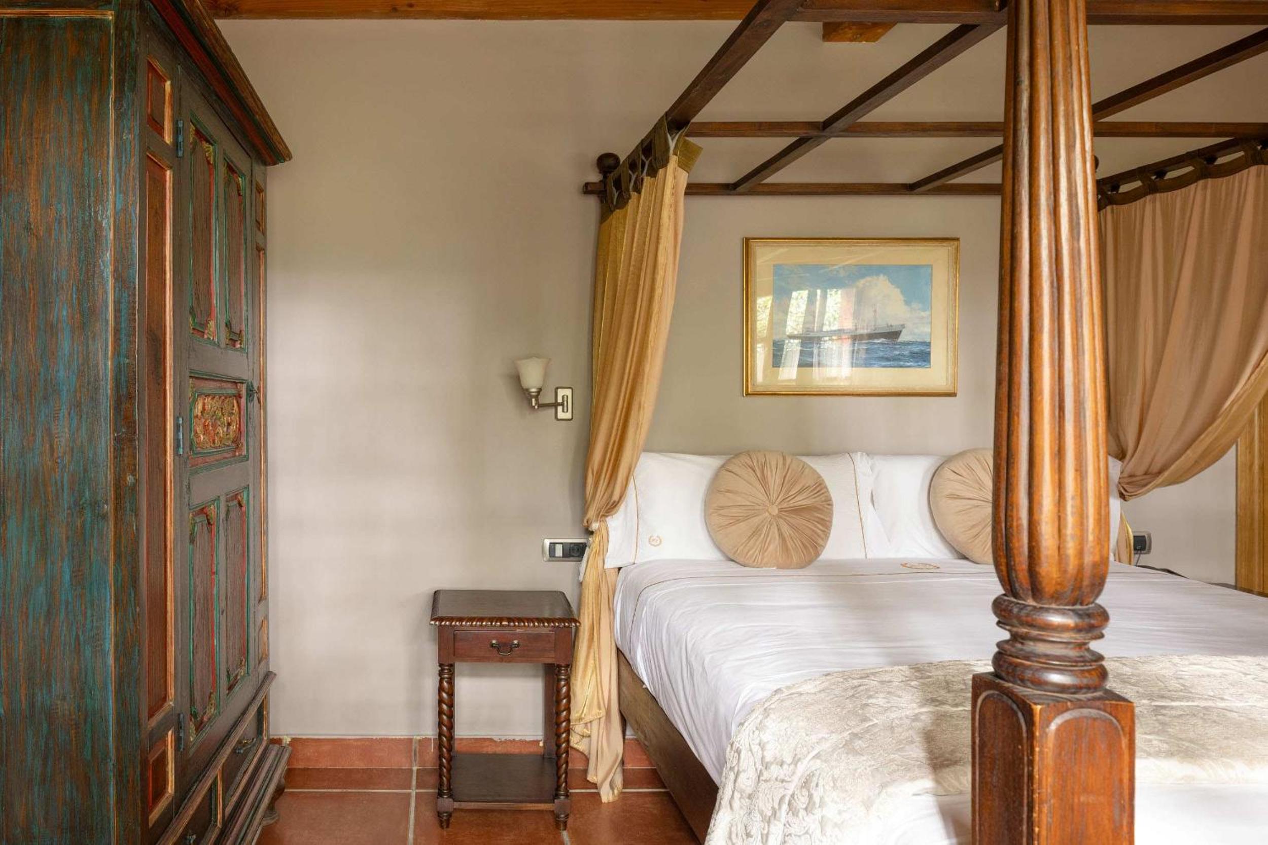 Superior Double Room - Photo 12