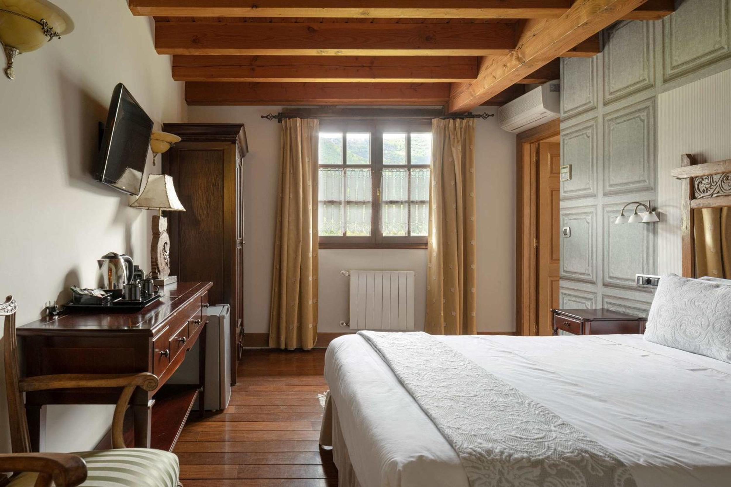 Superior Double Room - Photo 2