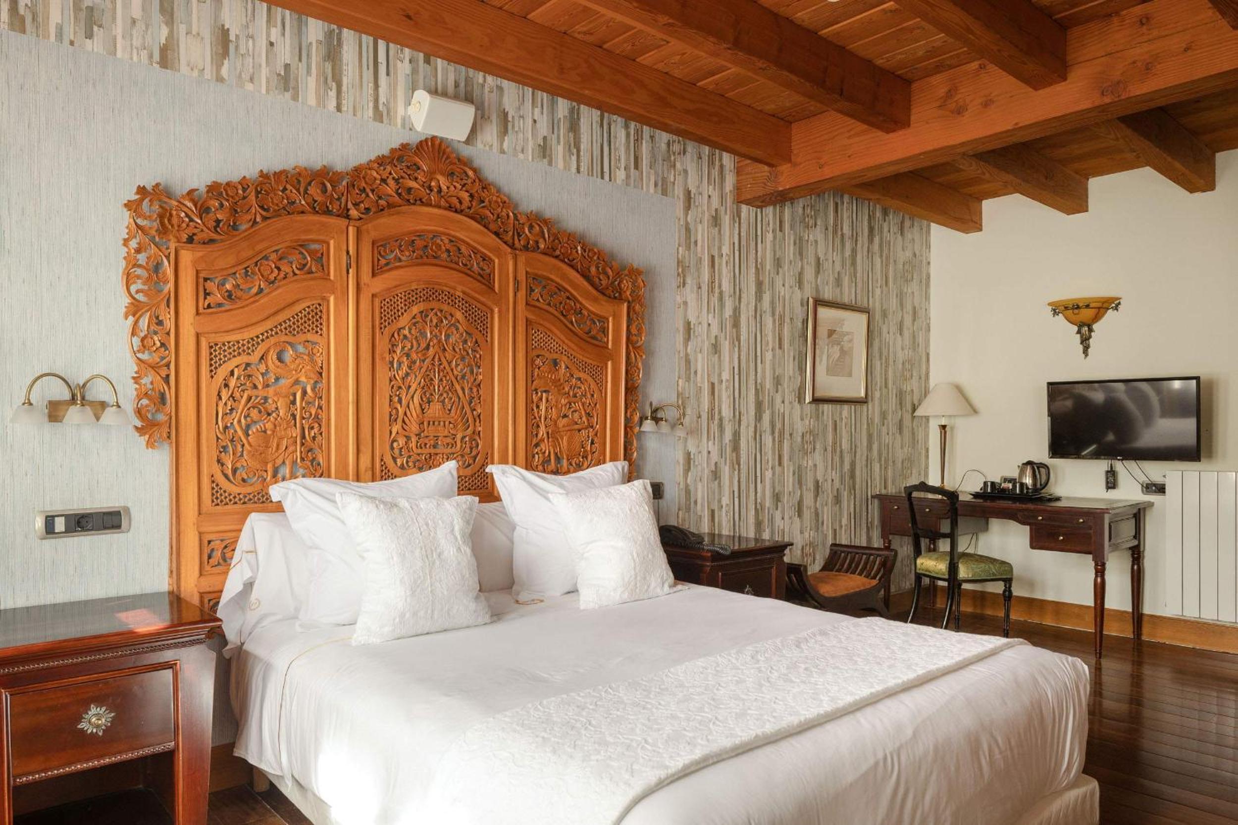 Deluxe Double Room - Photo 8