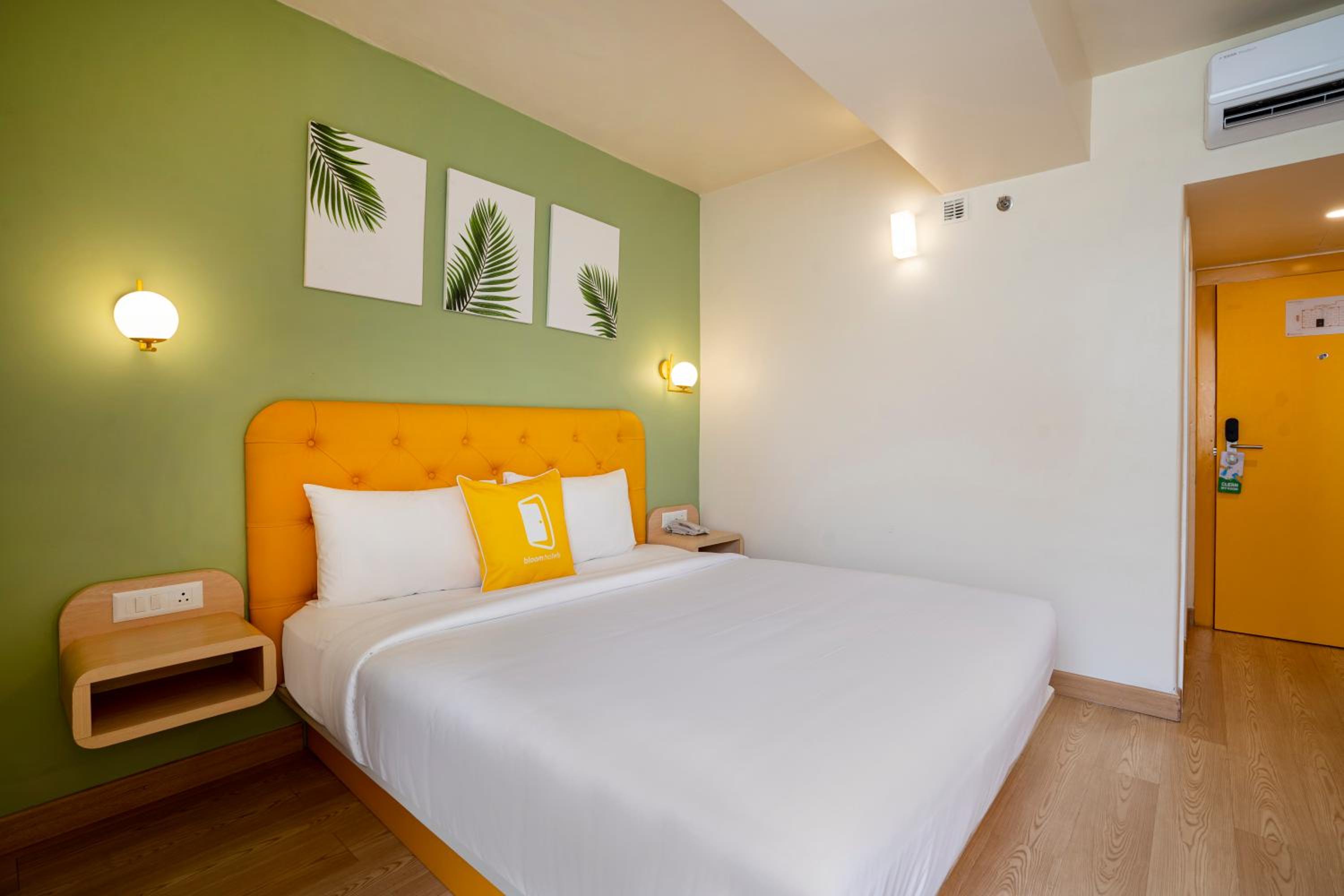 Standard King Room - Photo 1