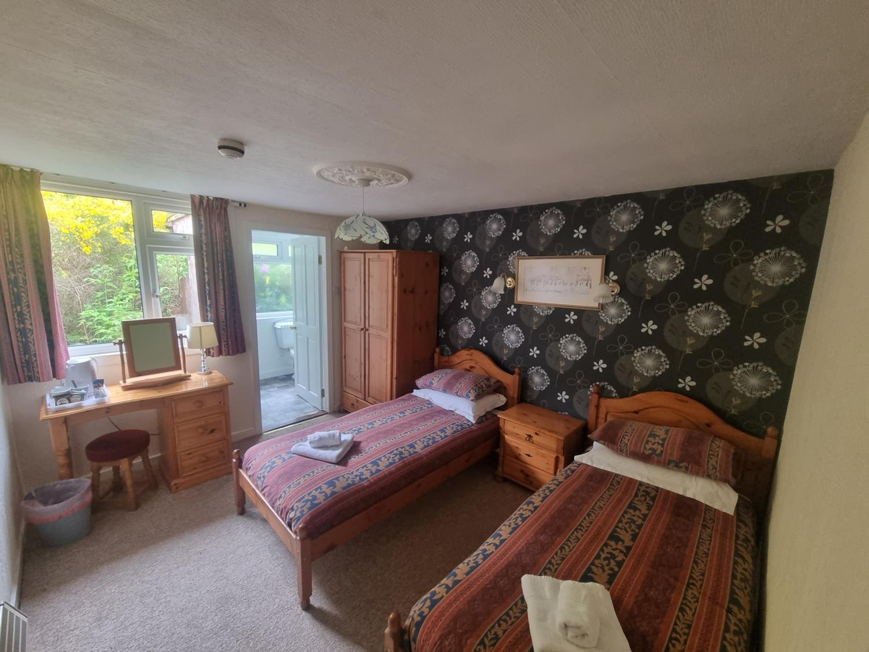 Twin Room with Bath