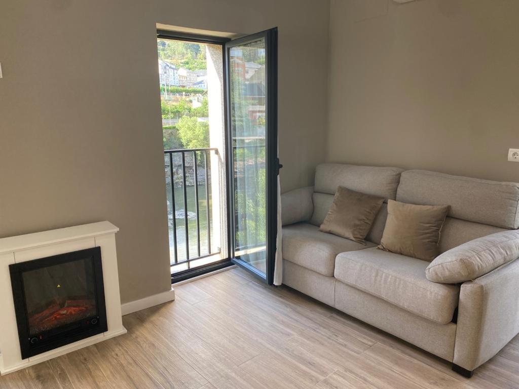 Apartamento de una habitación con vista al río