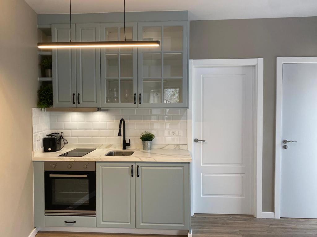 One-Bedroom Apartment with River View photo 2