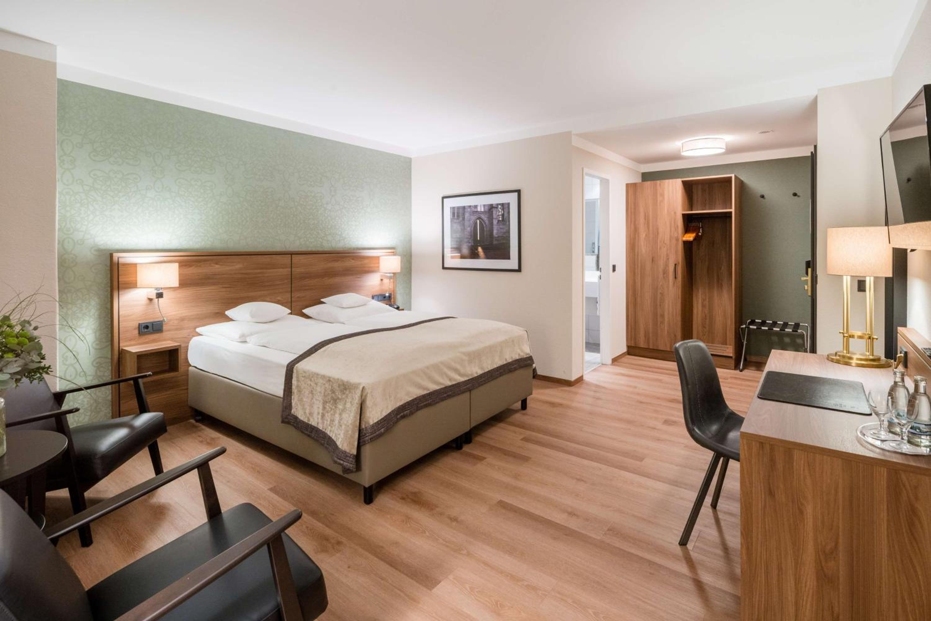 Standard Double Room - Photo 6