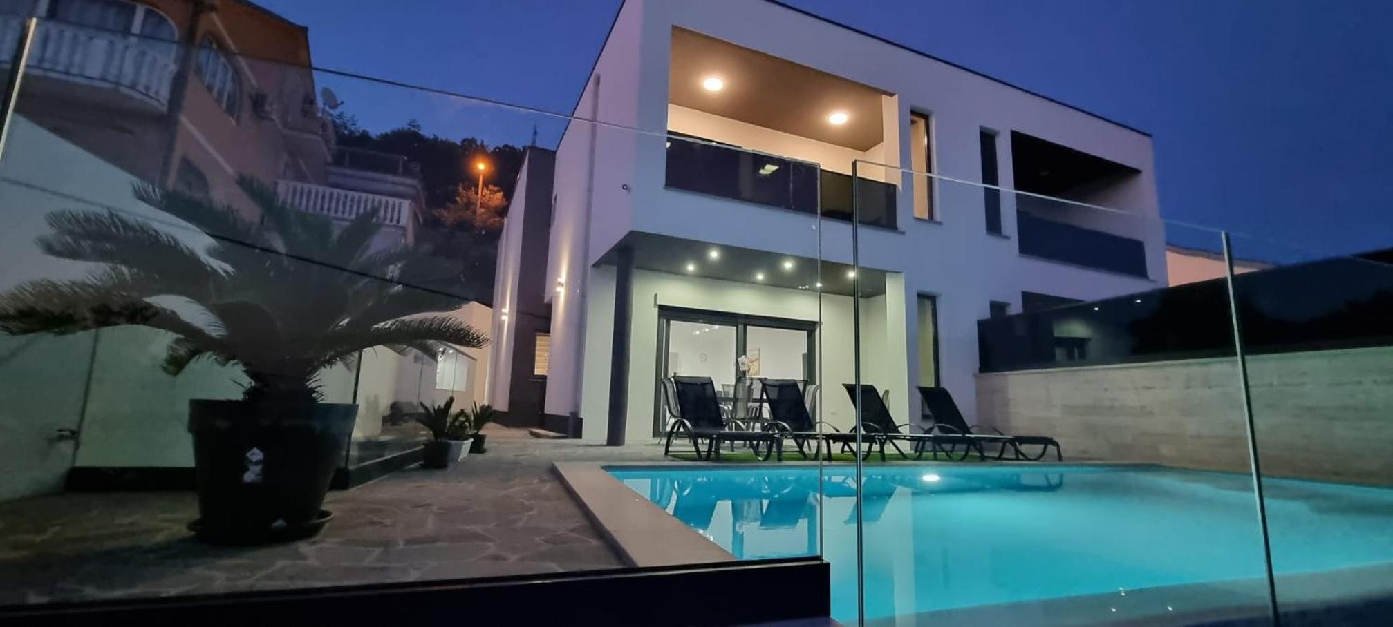 Villa with Private Pool photo 2