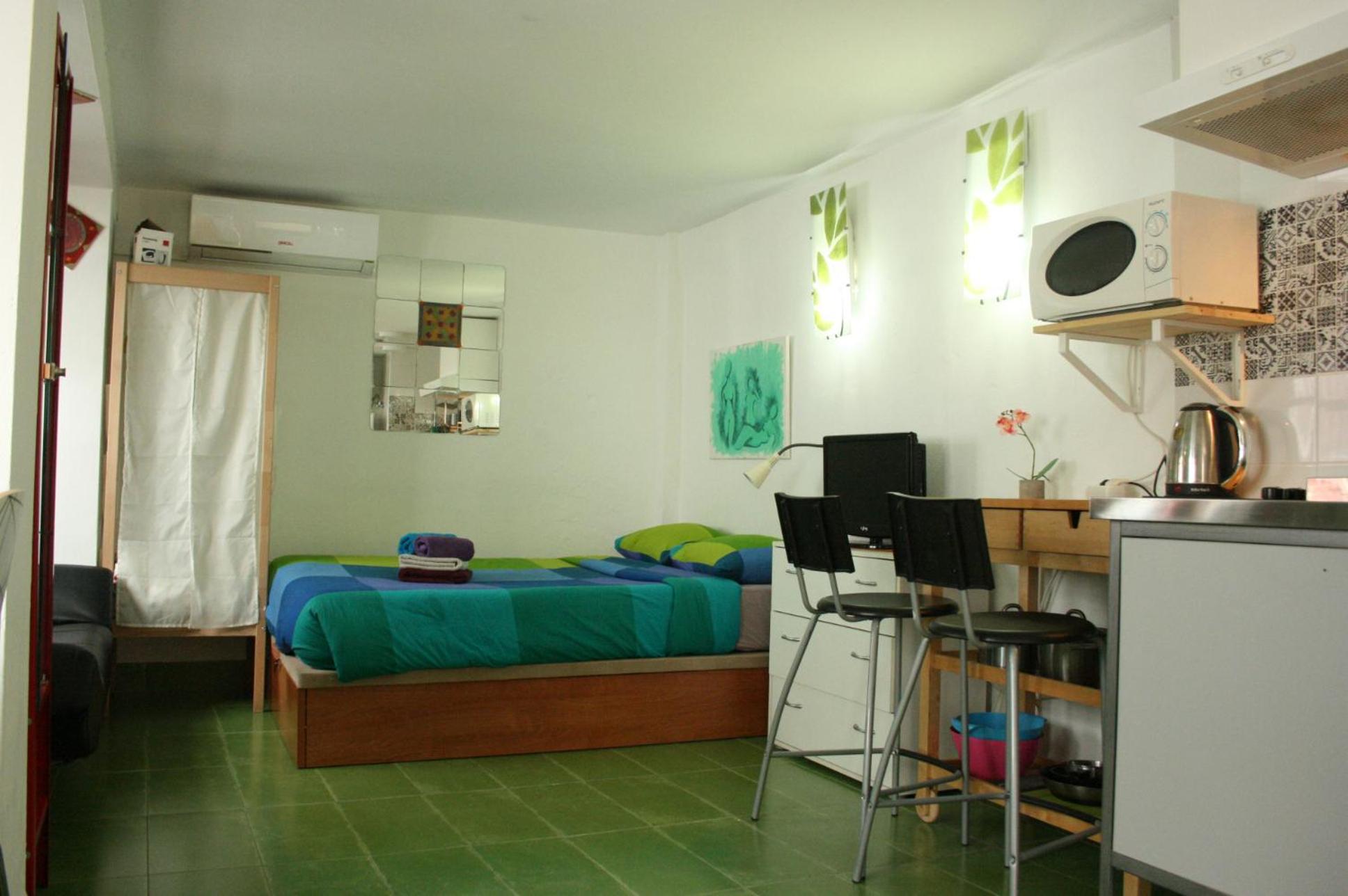 Studio Apartment Women - Photo 12