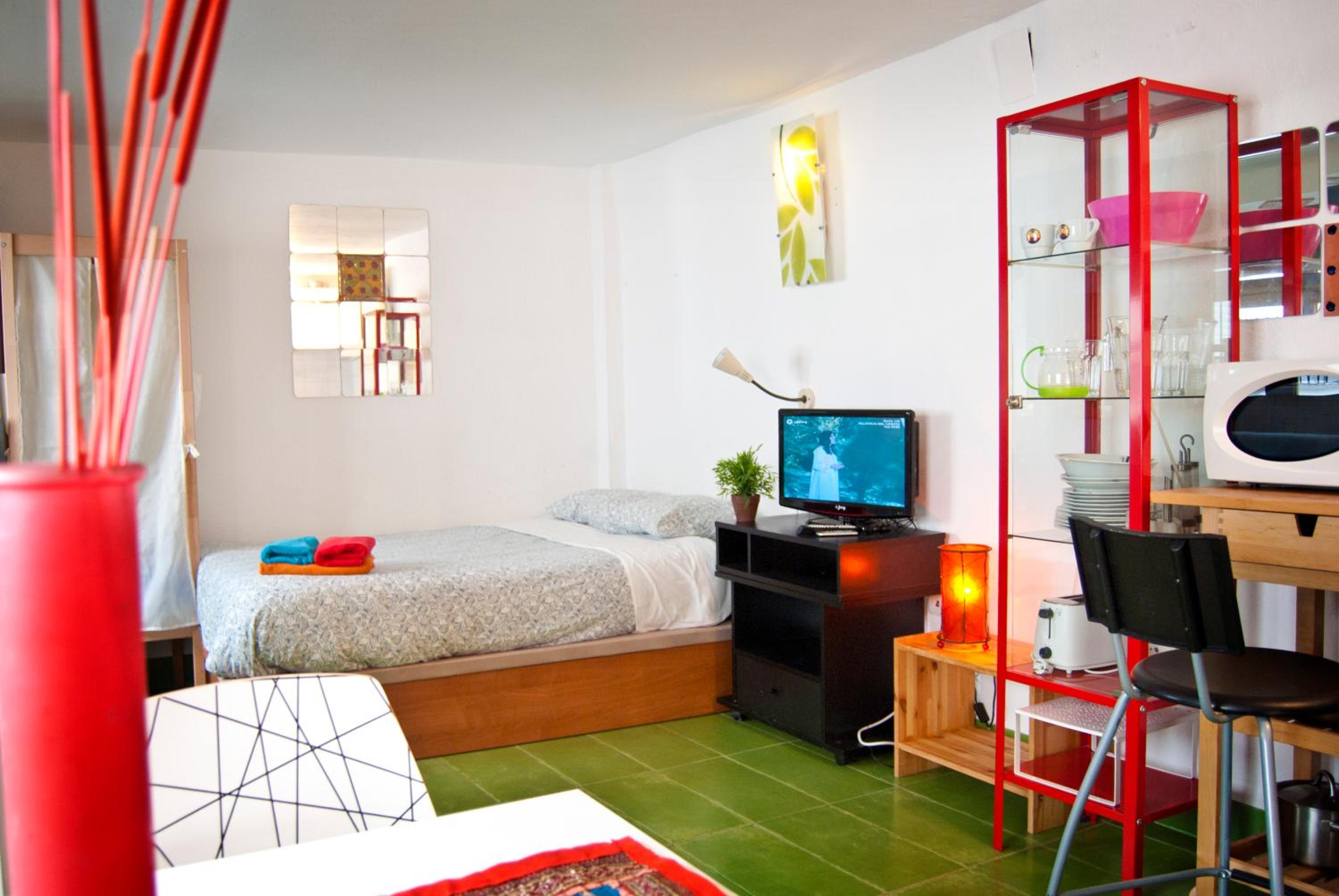 Studio Apartment Women - Photo 8